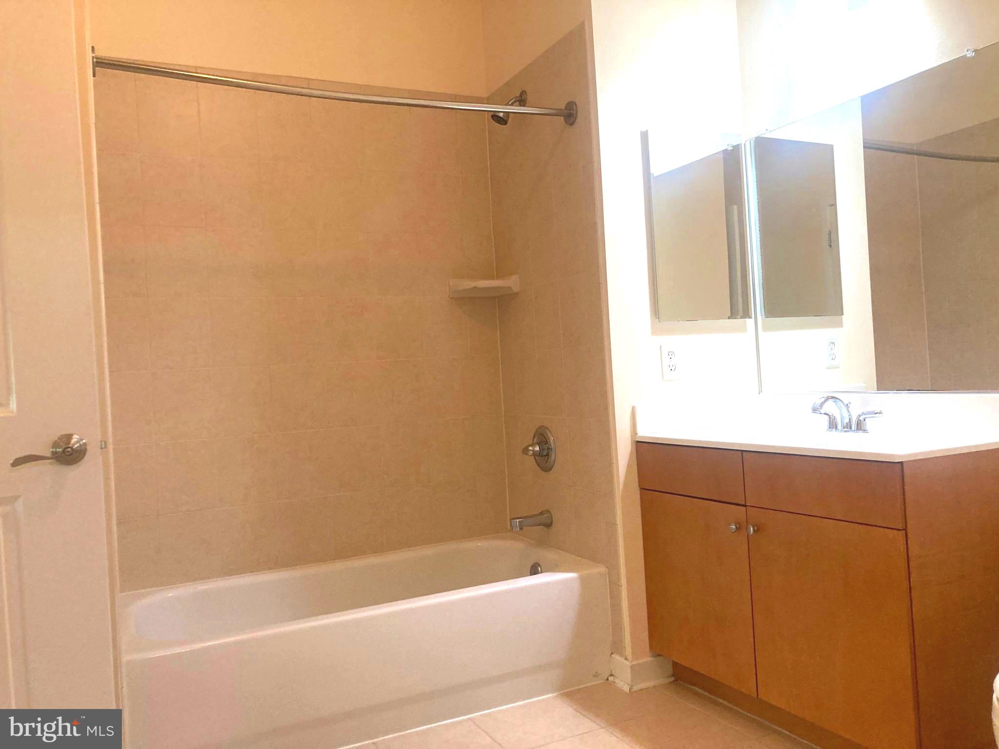 VILLAGE LOFTS - Residential