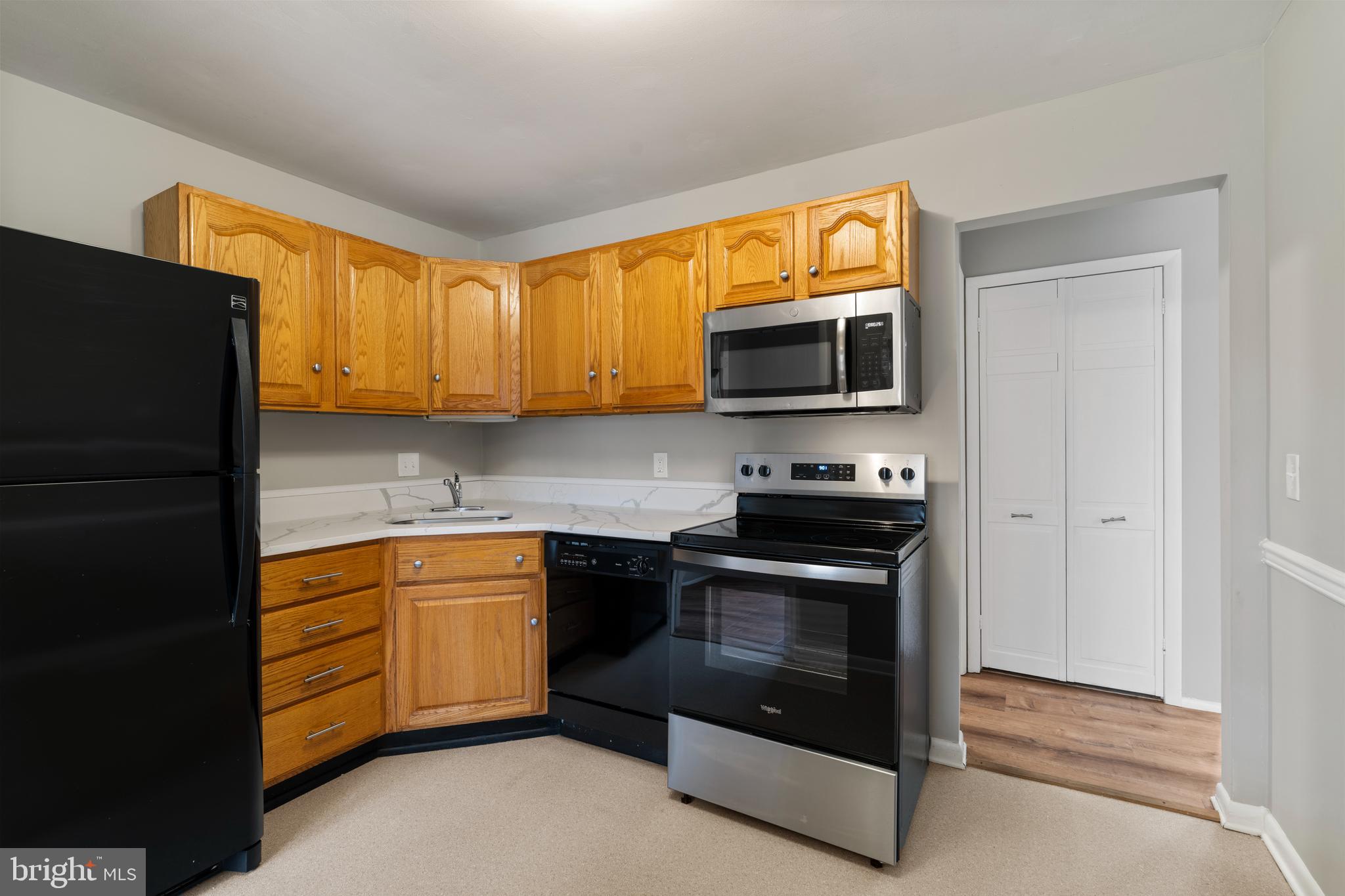 HICKORY HILLS CONDOMINIUMS - Residential