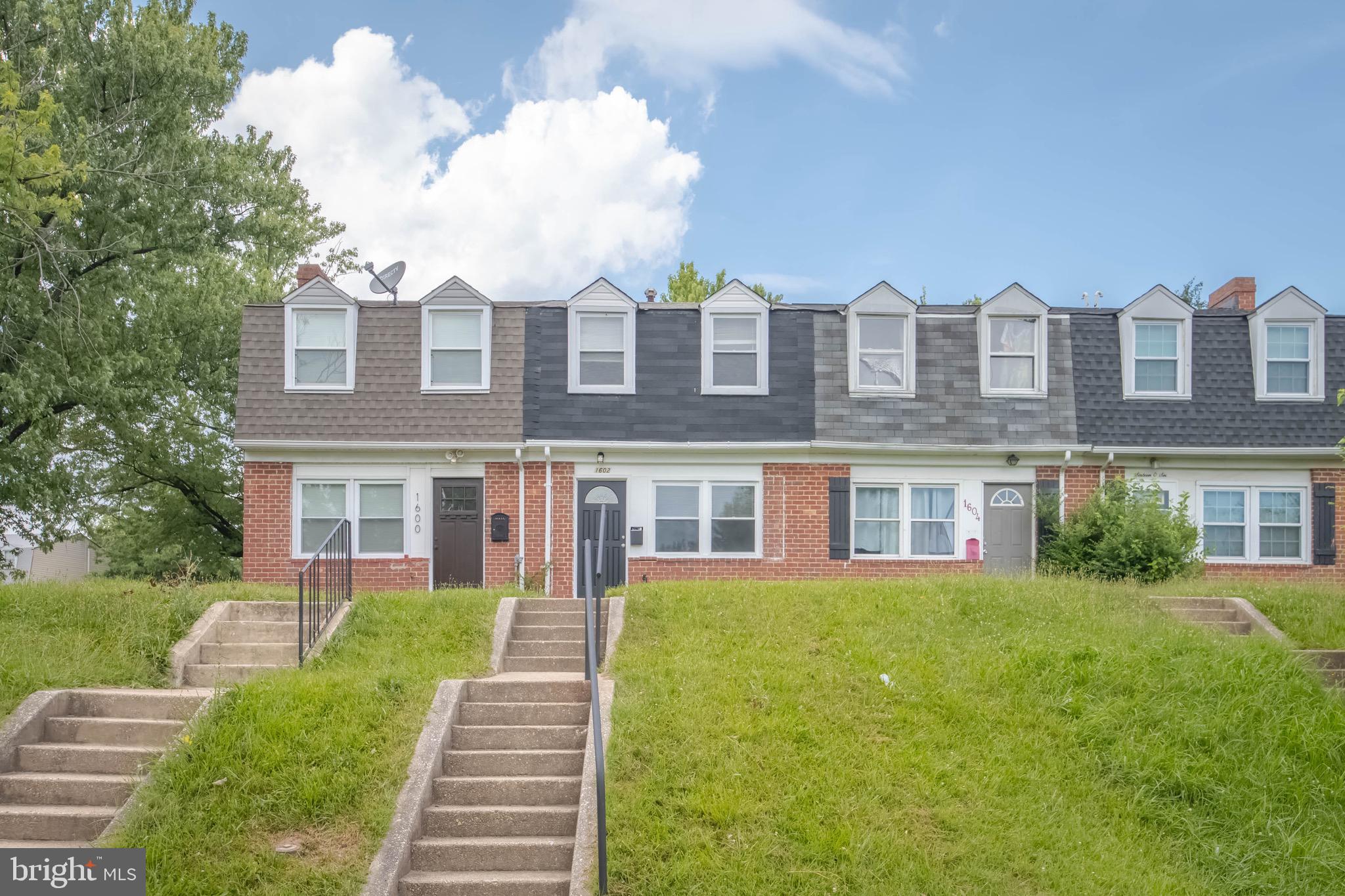 1602 LYLE COURT