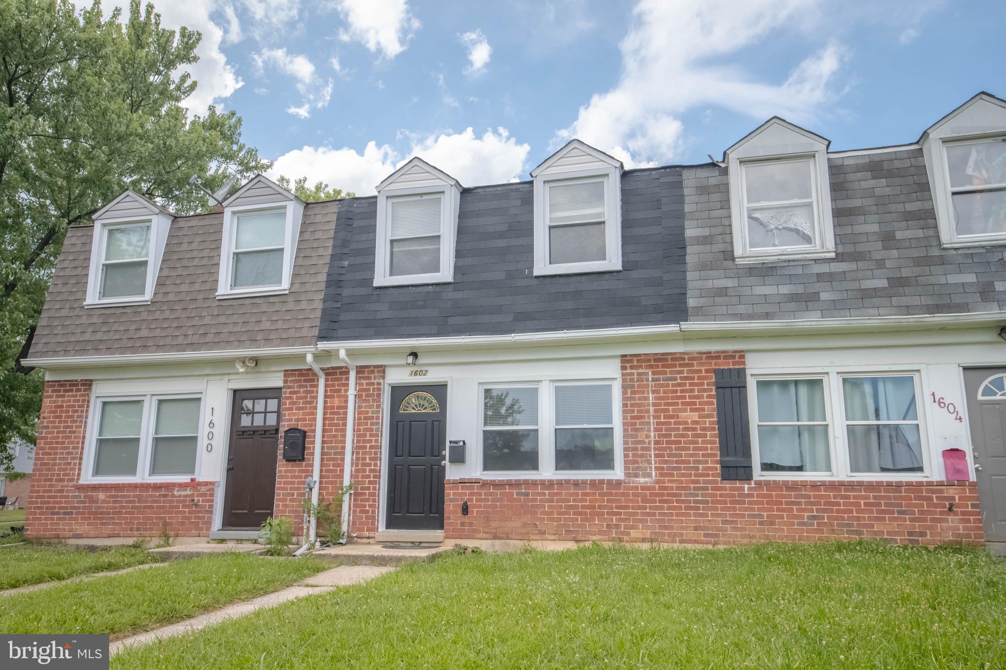 1602 LYLE COURT