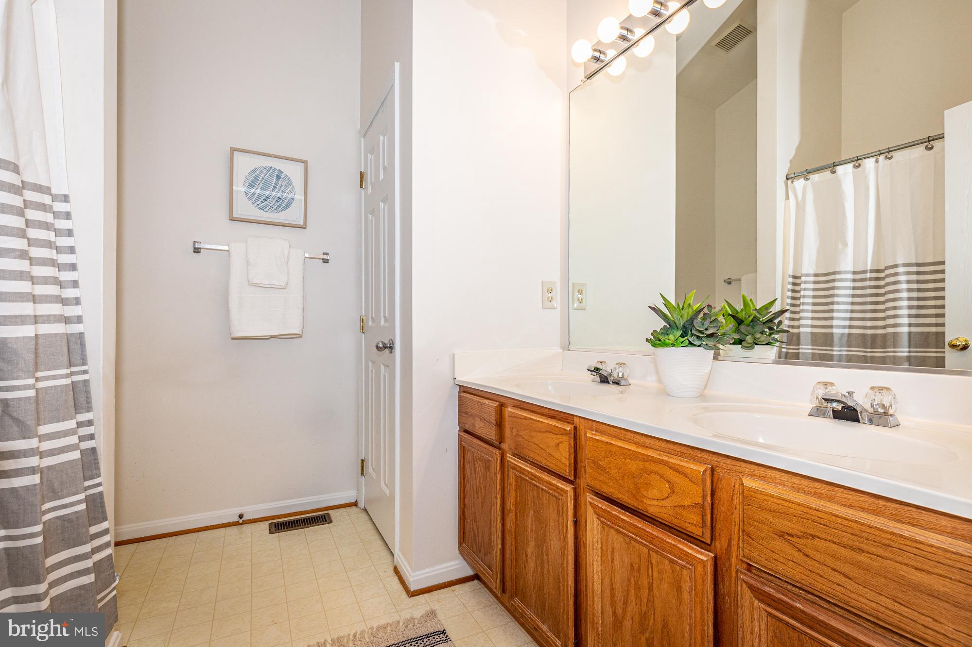 BEECHWOOD HILL - Residential