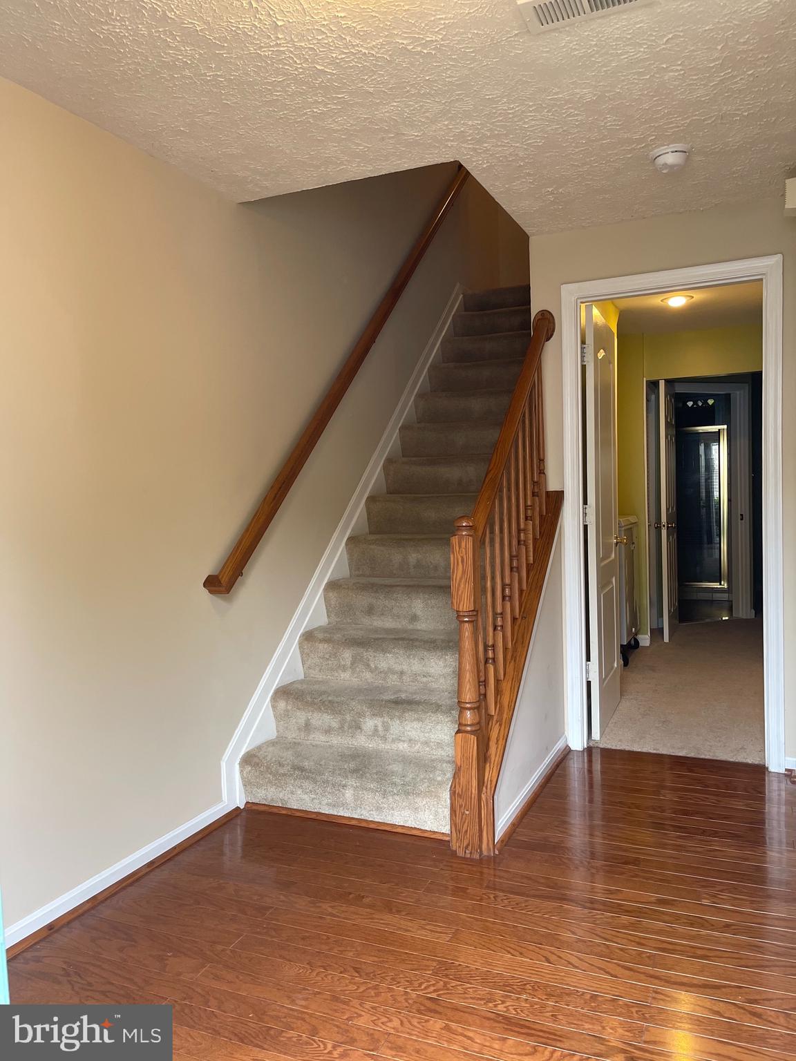 SOUTH HAMPTON - Residential