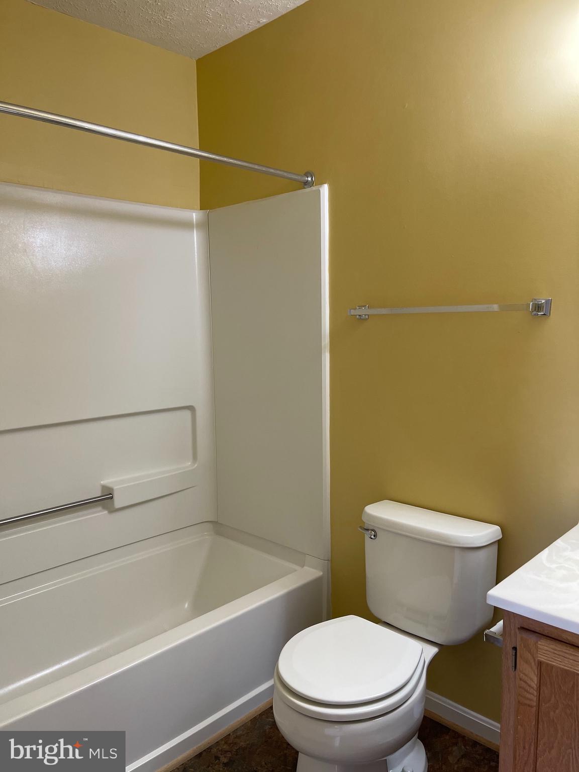 SOUTH HAMPTON - Residential