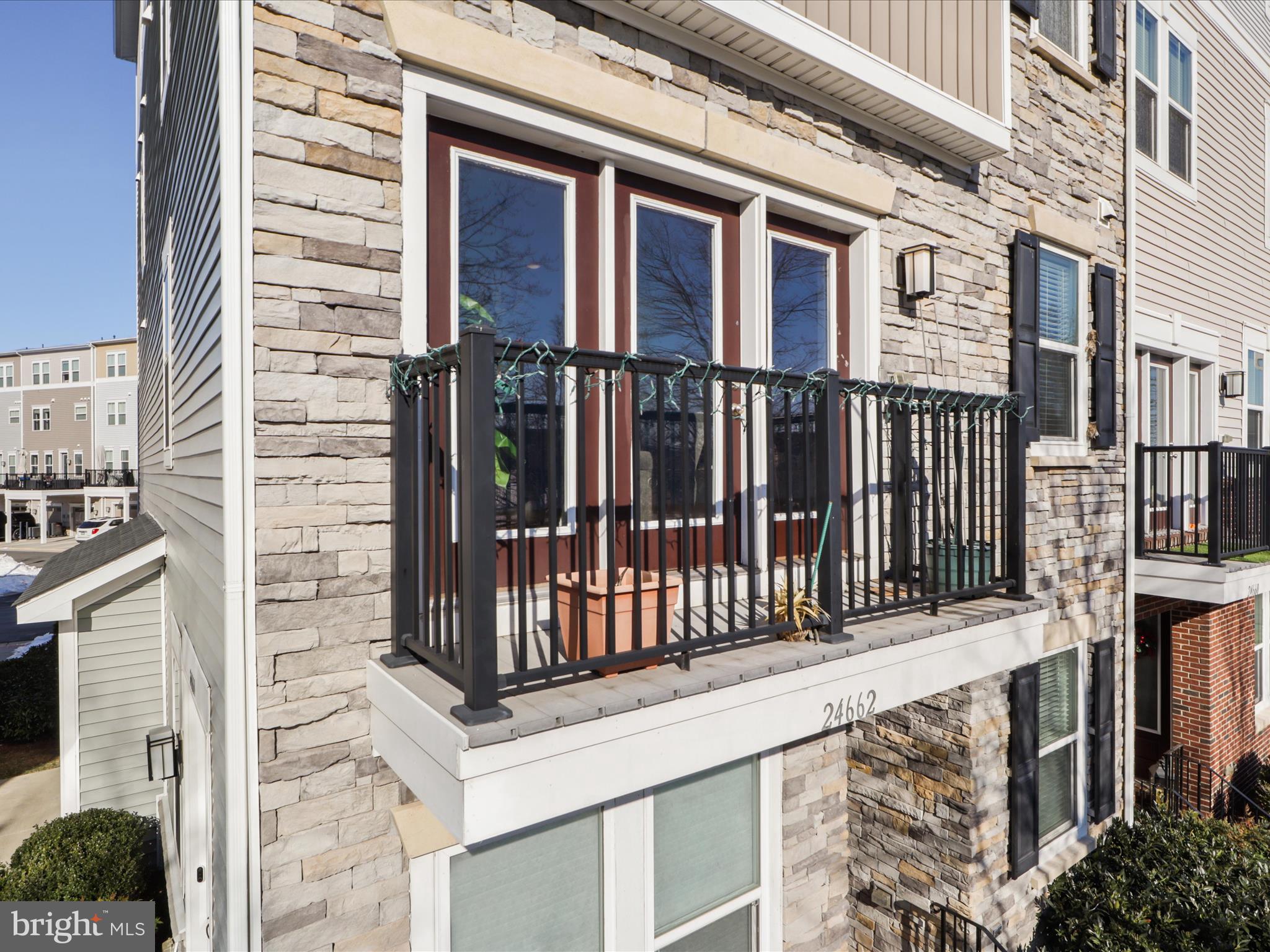 STONE RIDGE - Residential