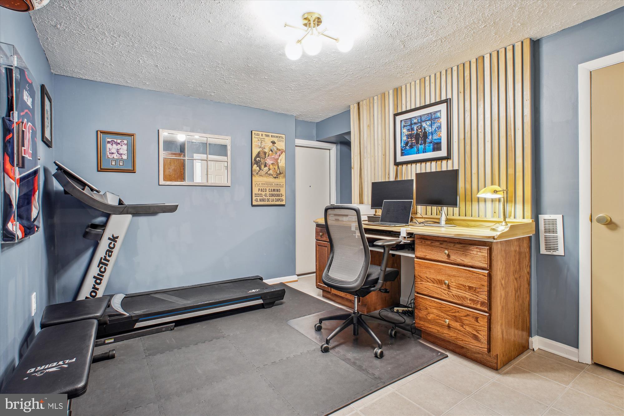 WESTVIEW HILLS - Residential