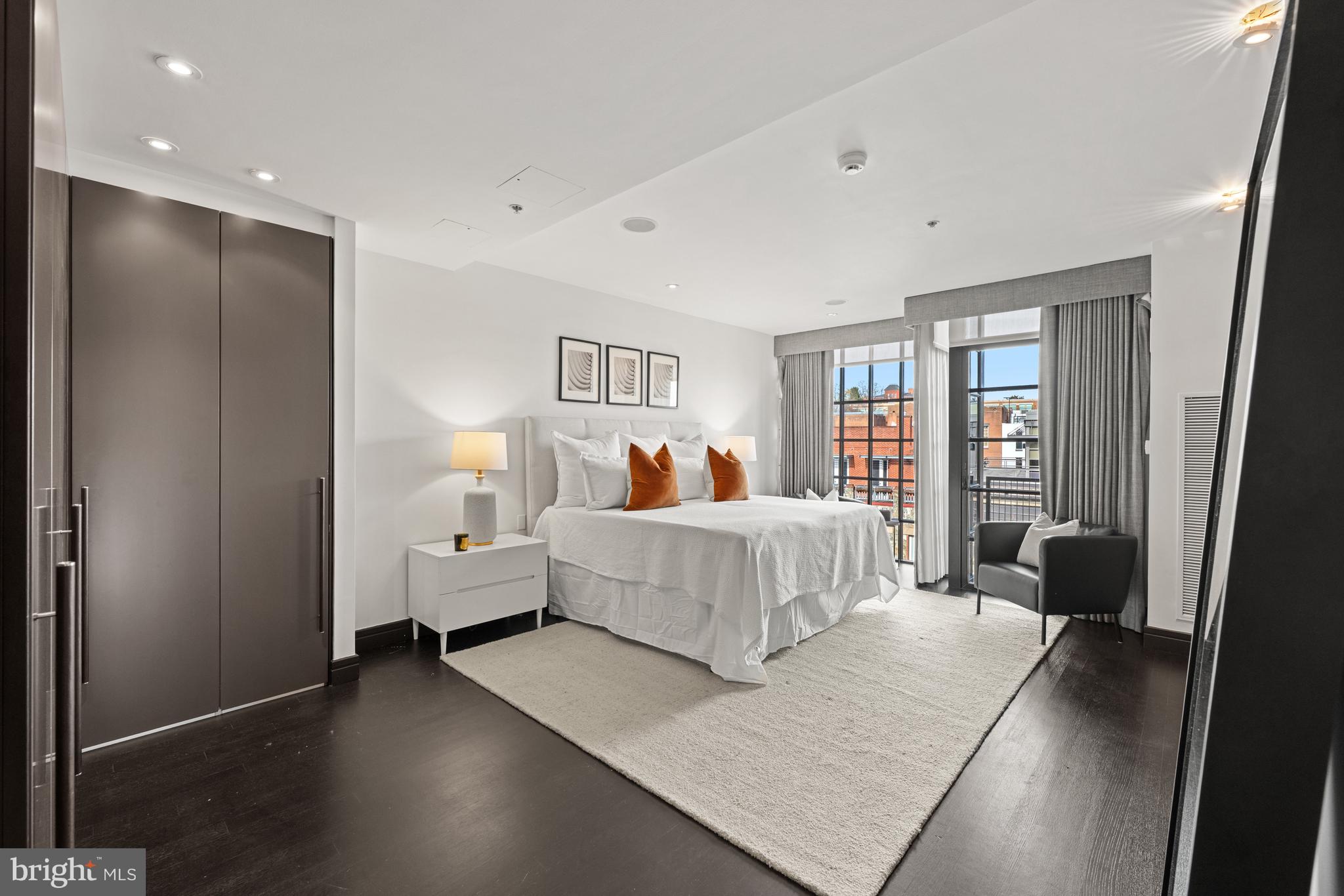 GEORGETOWN - Residential