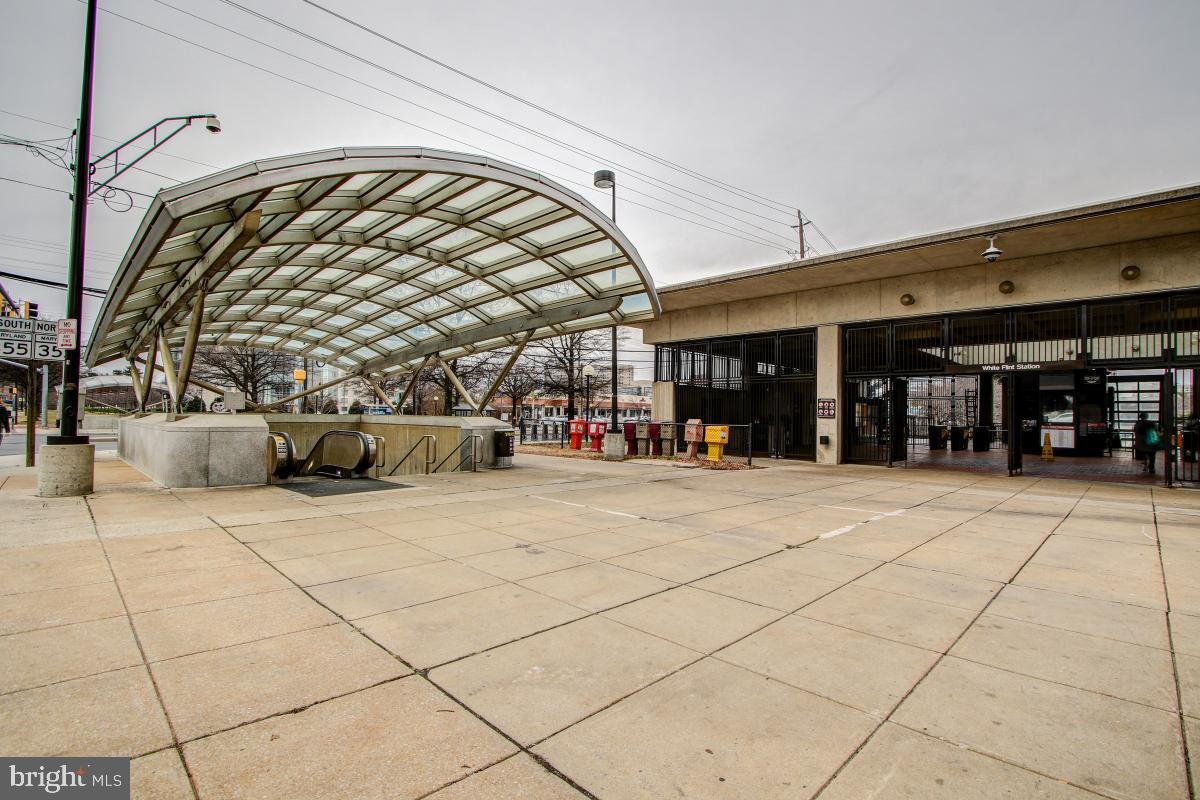 WHITE FLINT STATION - Residential