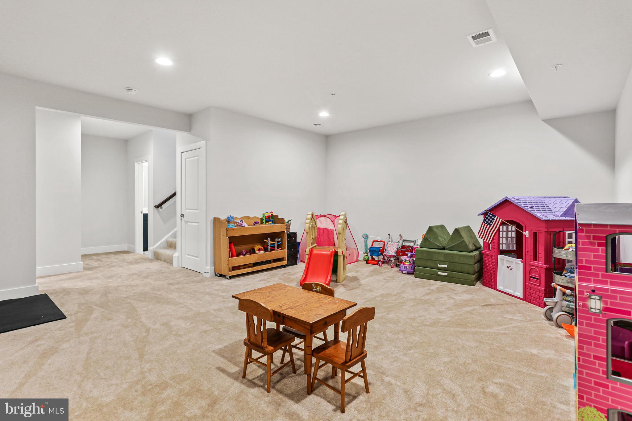 TWO RIVERS - Residential