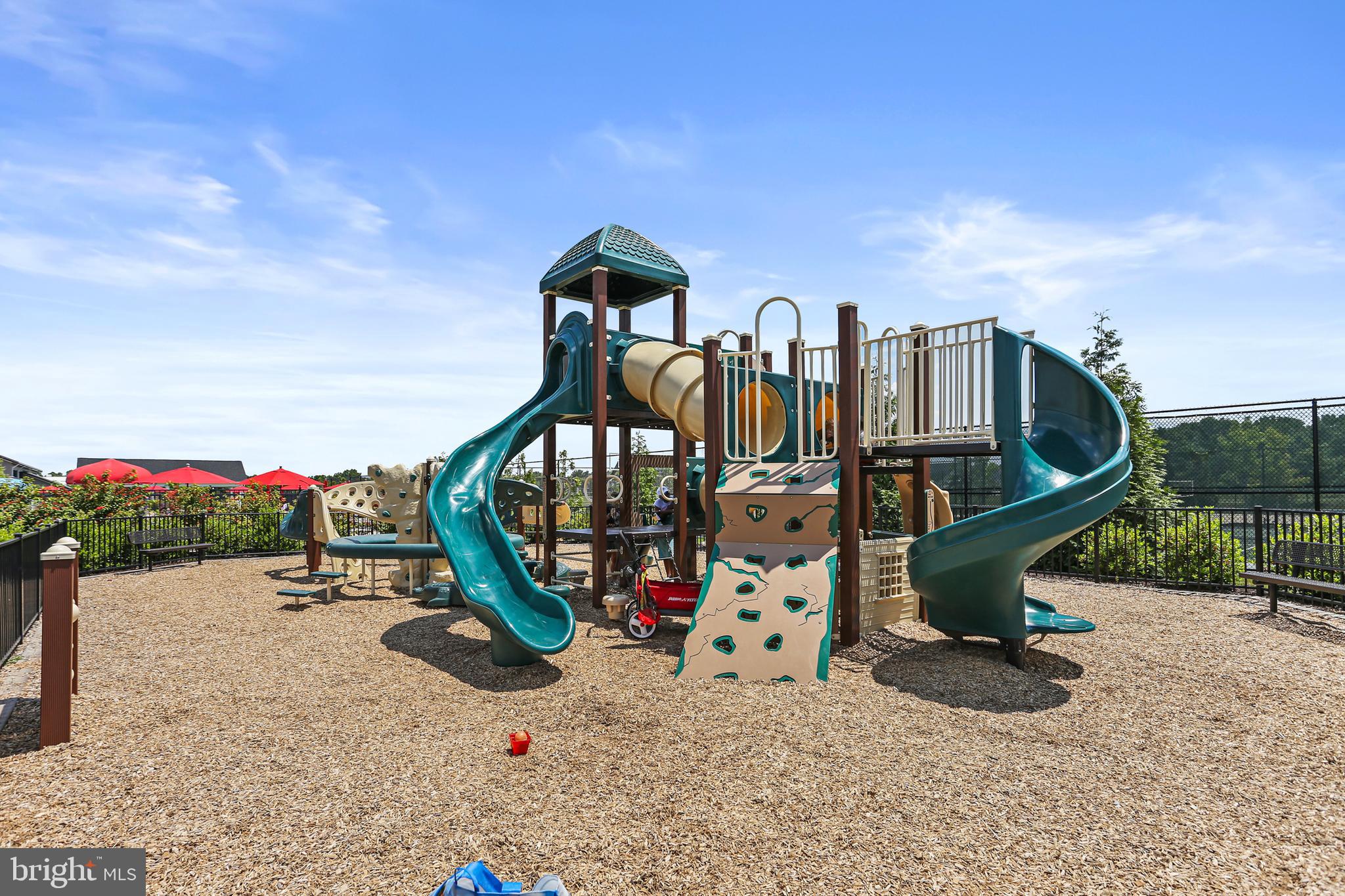 TWO RIVERS - Residential