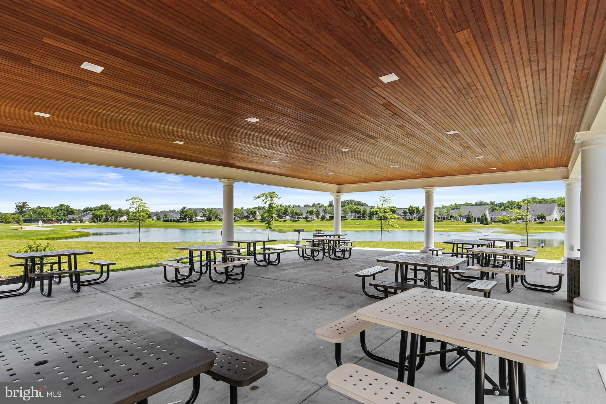 TWO RIVERS - Residential