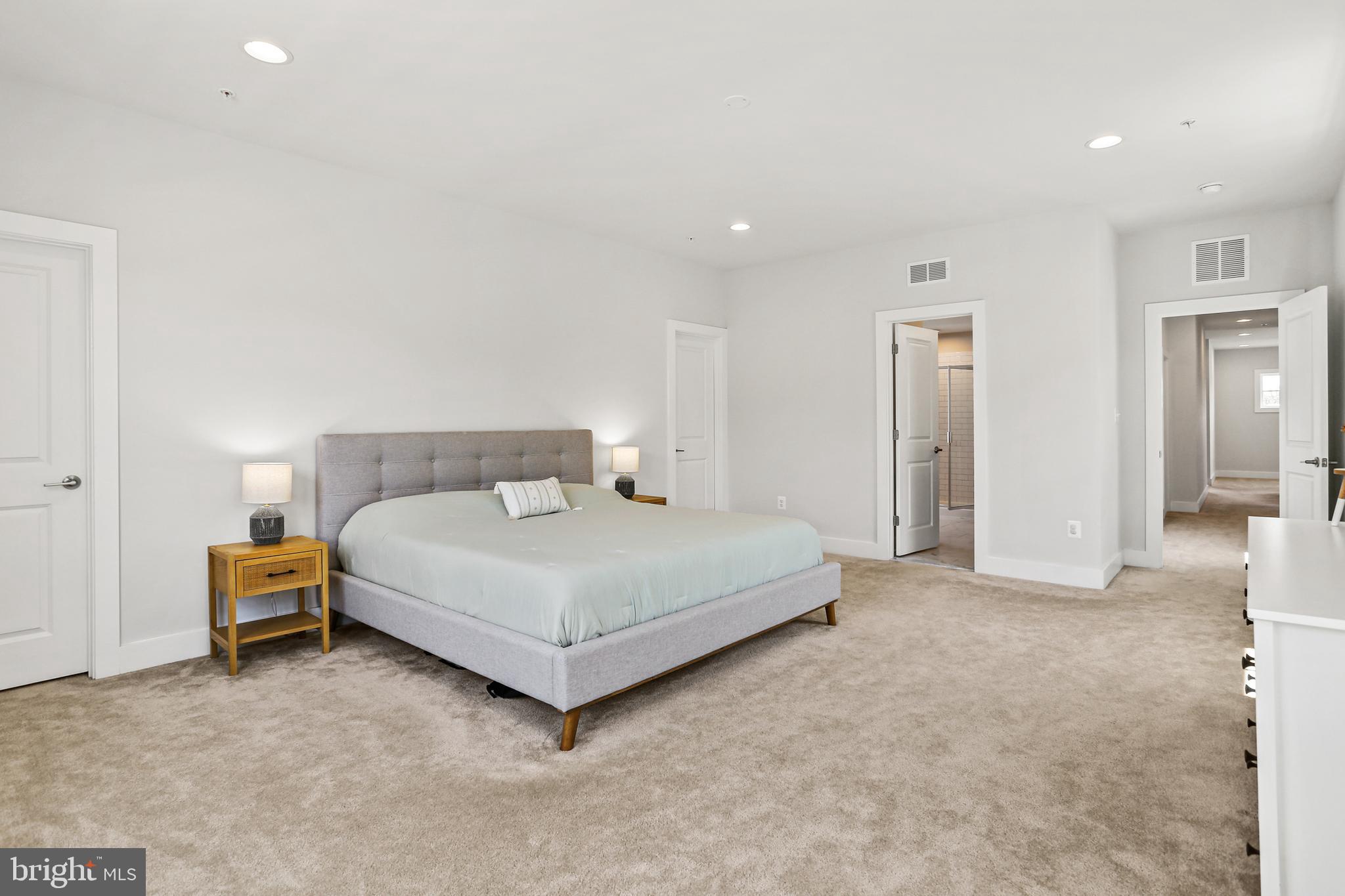 TWO RIVERS - Residential