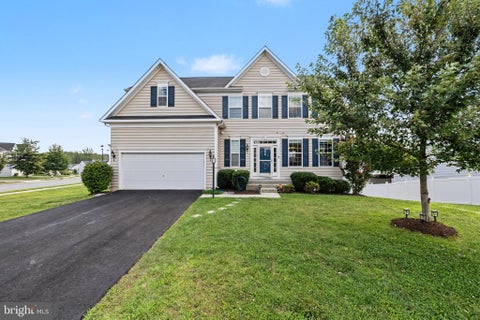 Photo of 15801 Aerial View Road, WOODBRIDGE, VA 22193 (MLS # VAPW2127292)