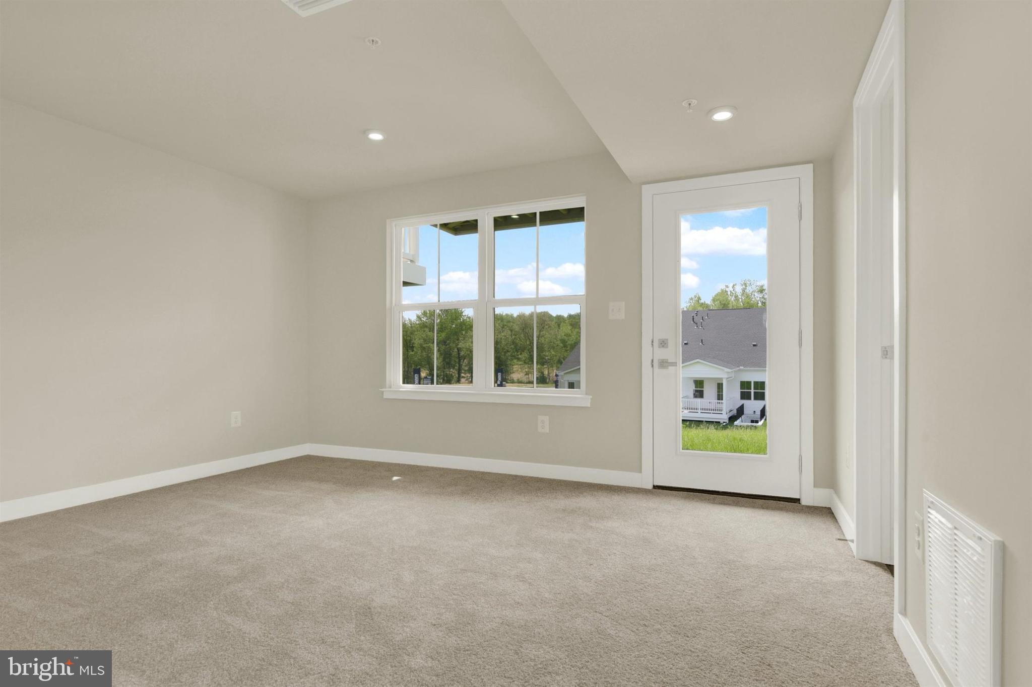 ABERDEEN OVERLOOK - Residential