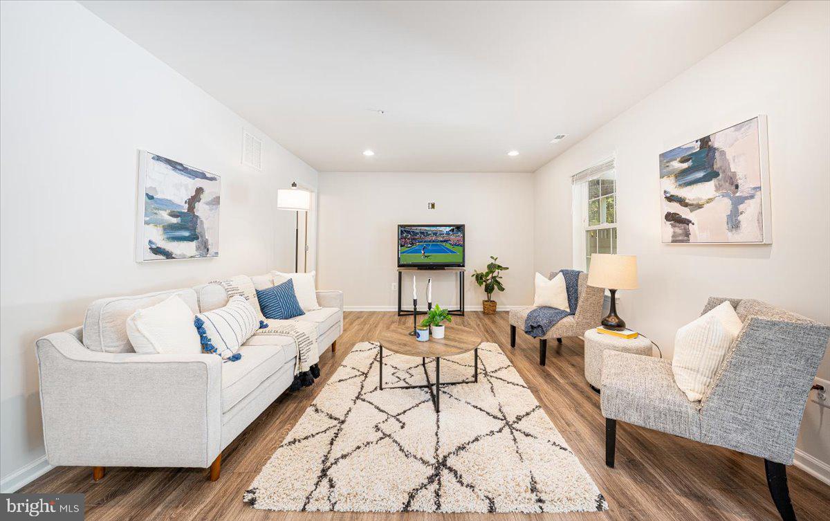 DORCHESTER VIEW - Residential