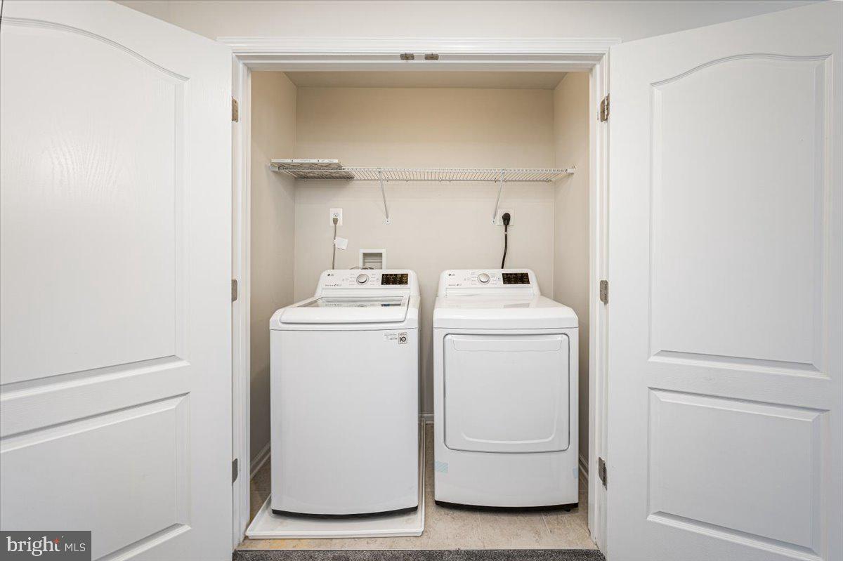 DORCHESTER VIEW - Residential