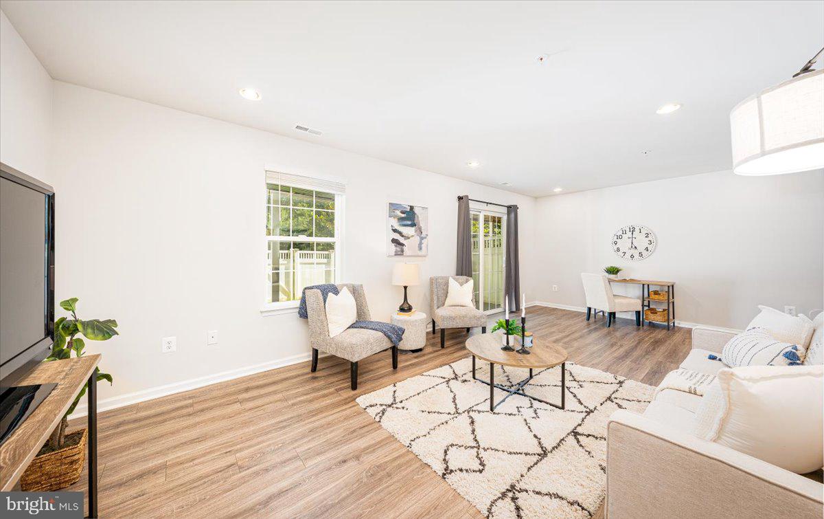 DORCHESTER VIEW - Residential