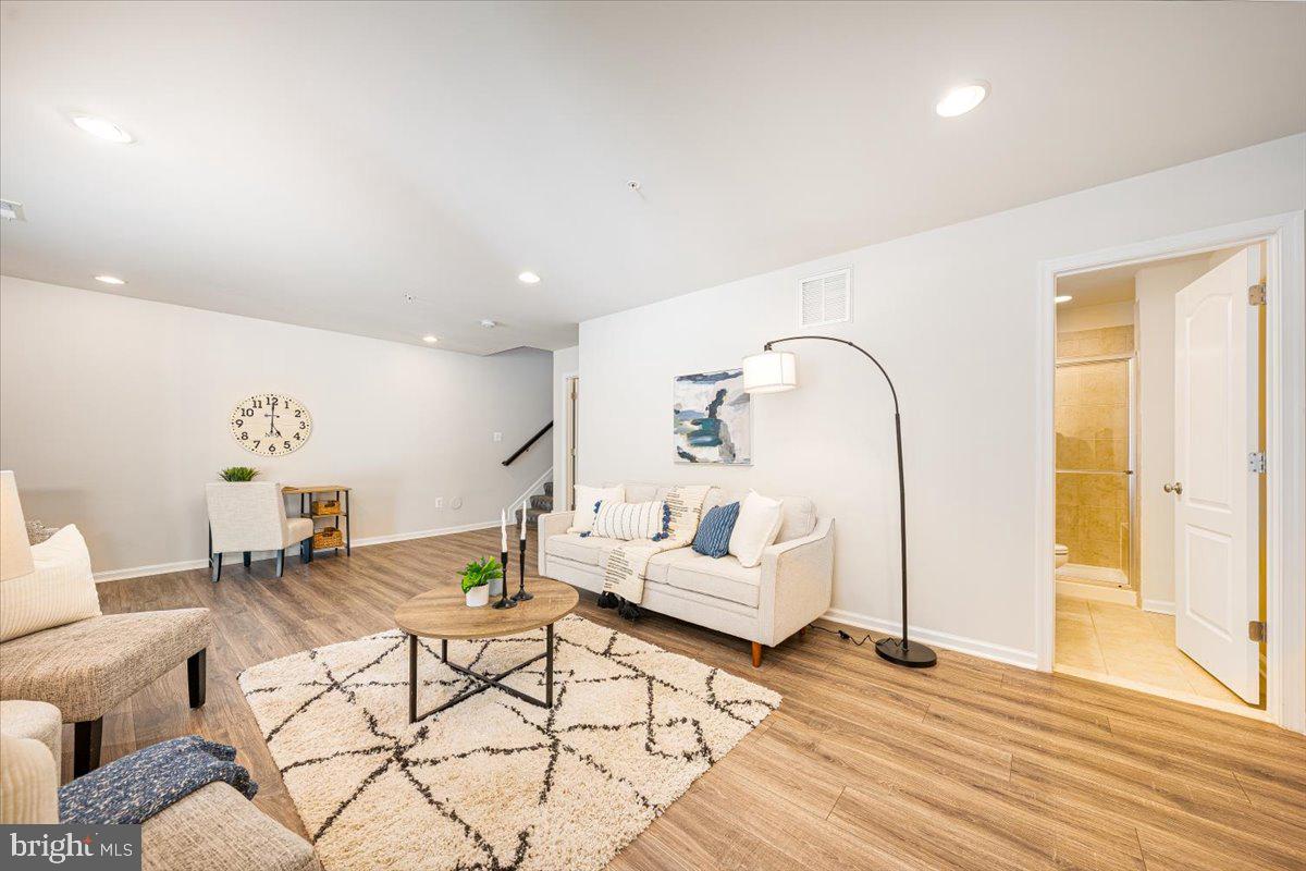 DORCHESTER VIEW - Residential