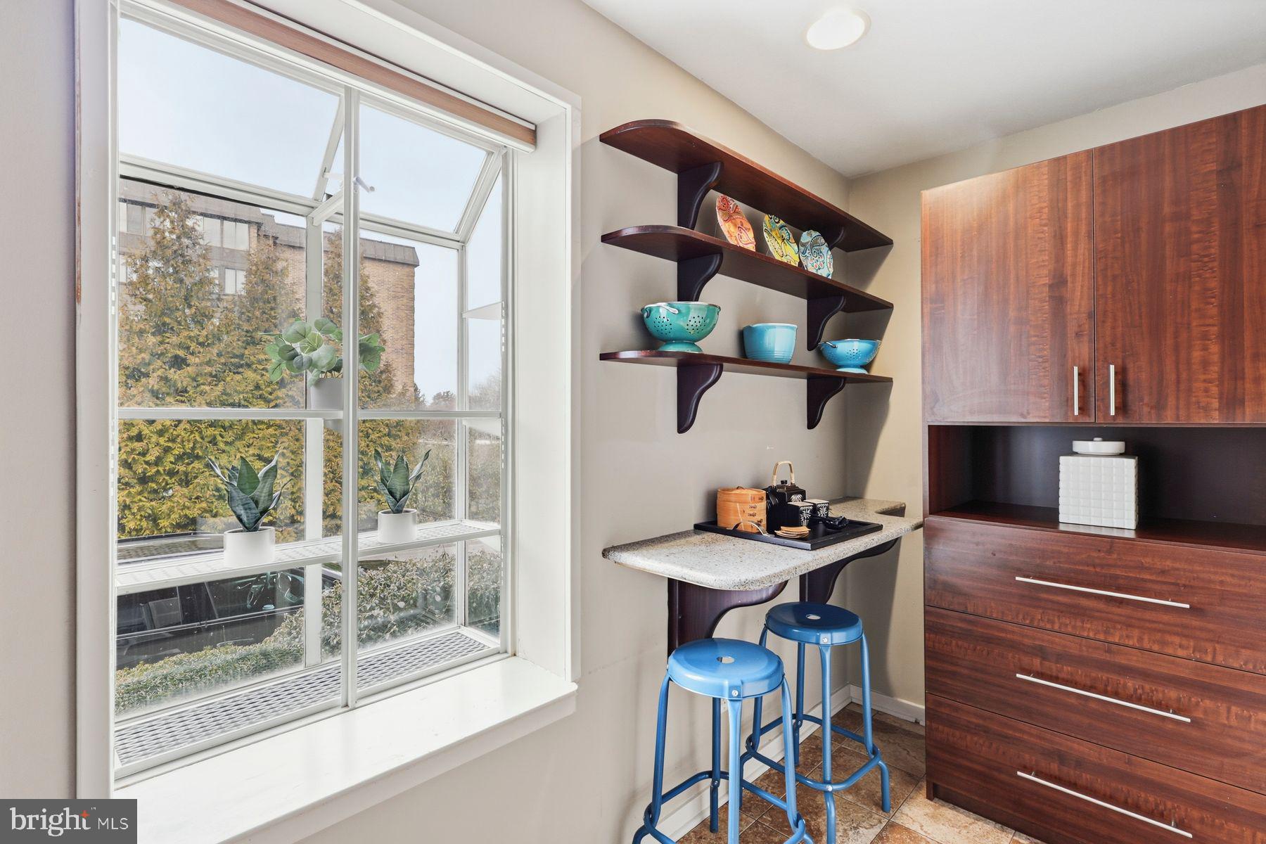 MAYFLOWER SQUARE - Residential