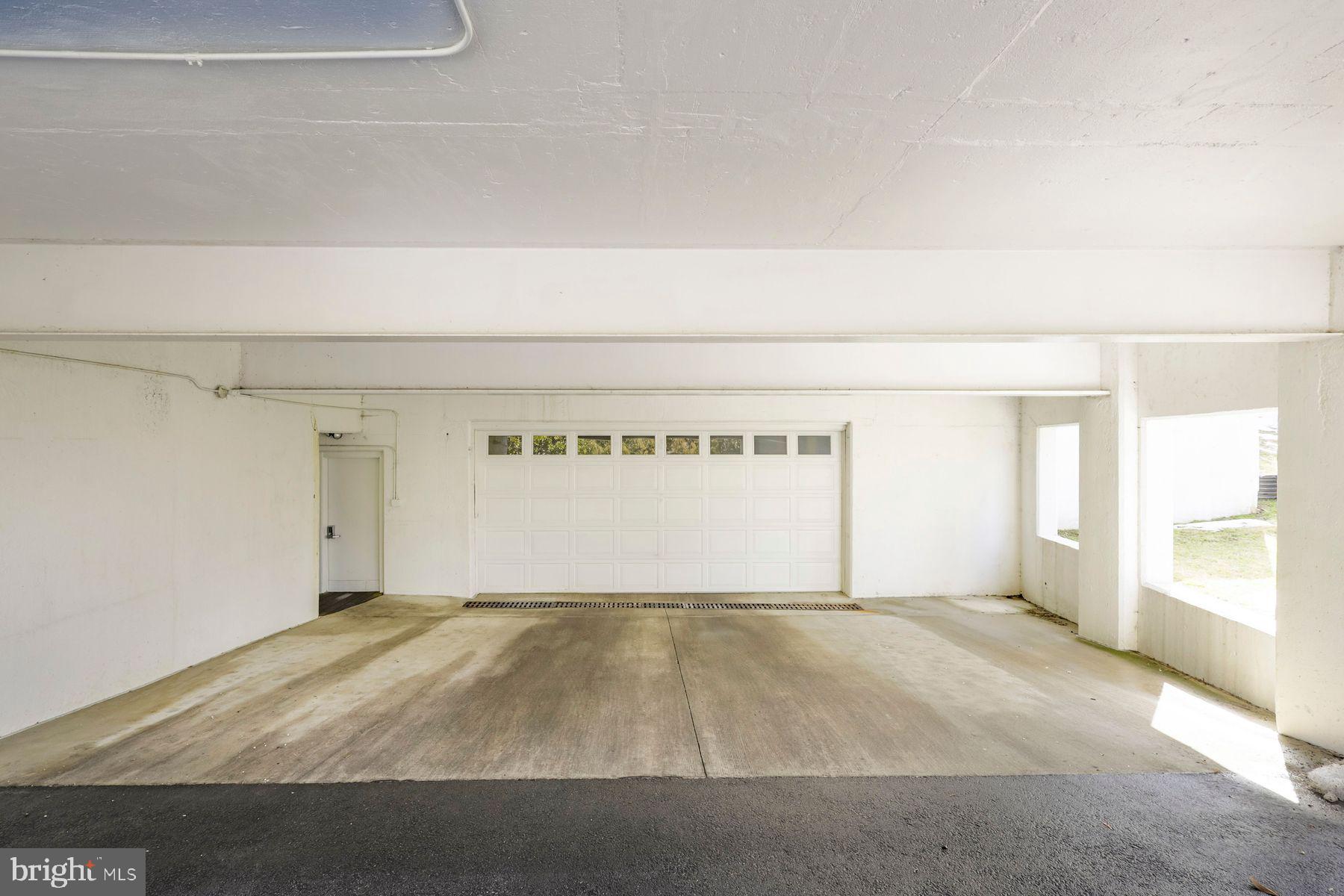 MAYFLOWER SQUARE - Residential