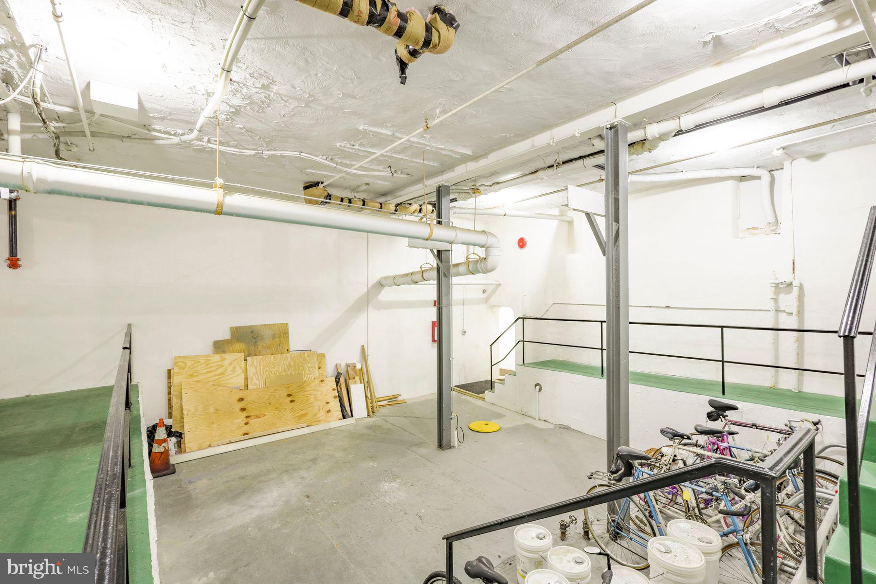 MAYFLOWER SQUARE - Residential