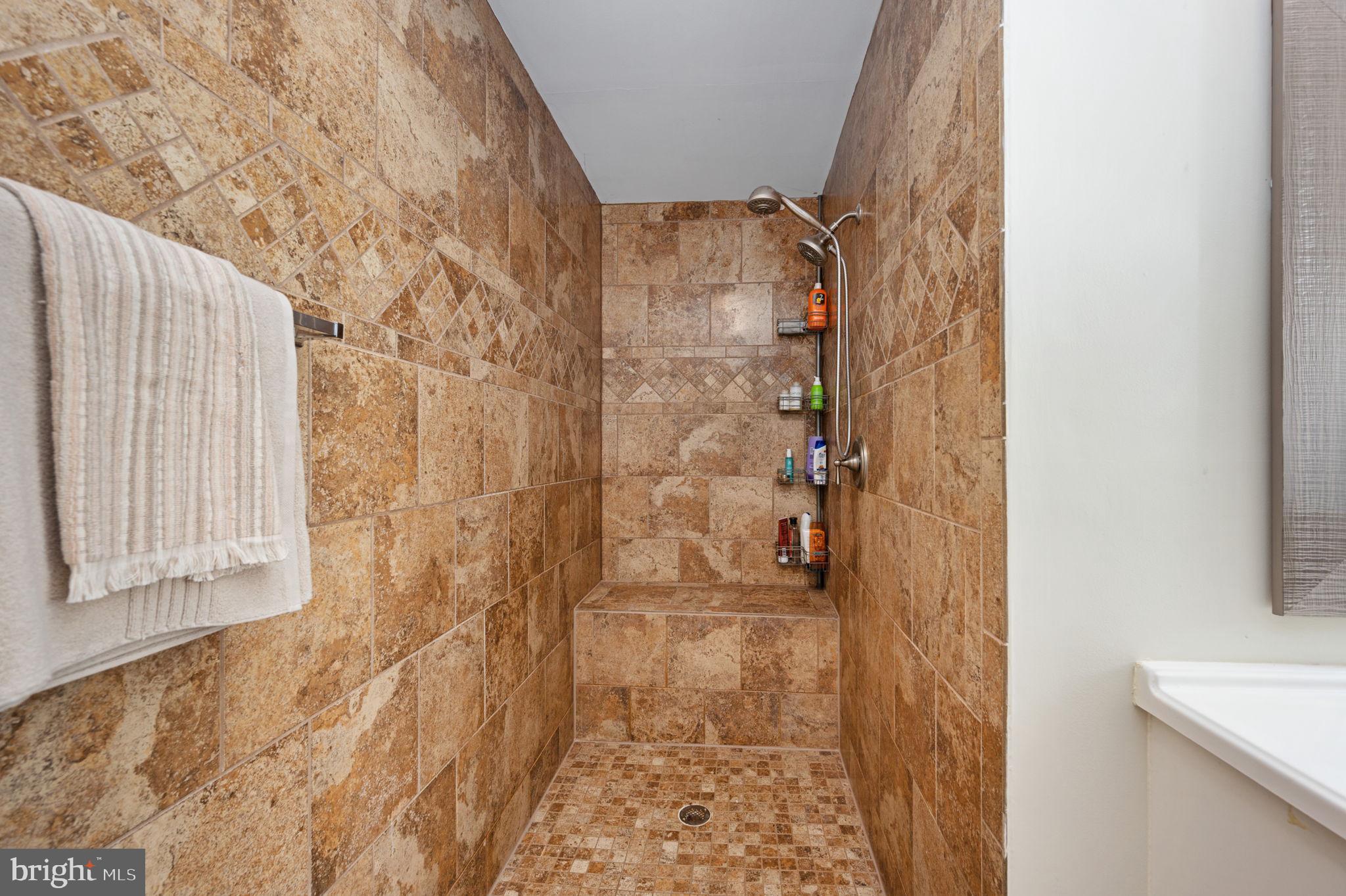 BULL RUN MOUNTAIN - Residential