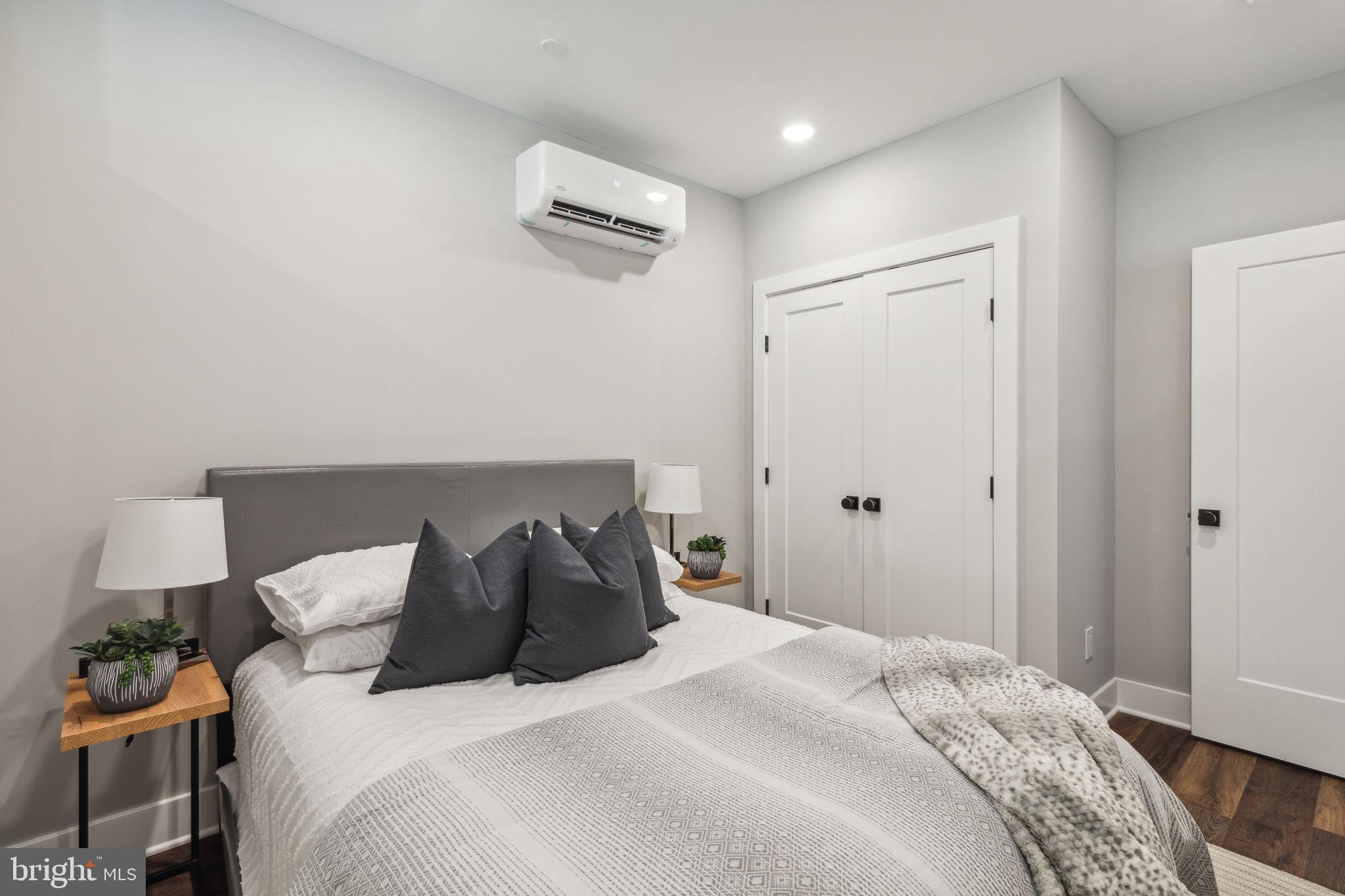 EAST KENSINGTON - Residential Lease