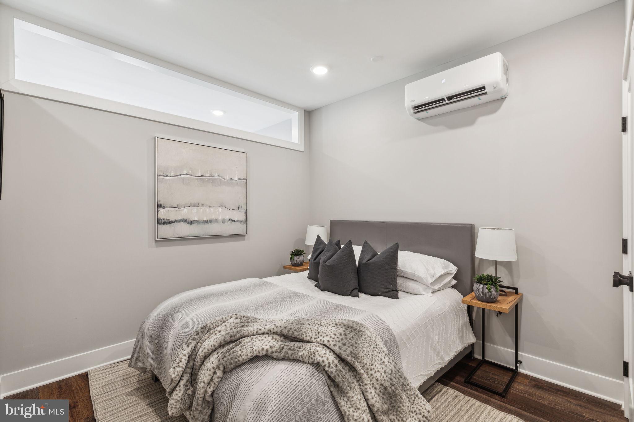 EAST KENSINGTON - Residential Lease