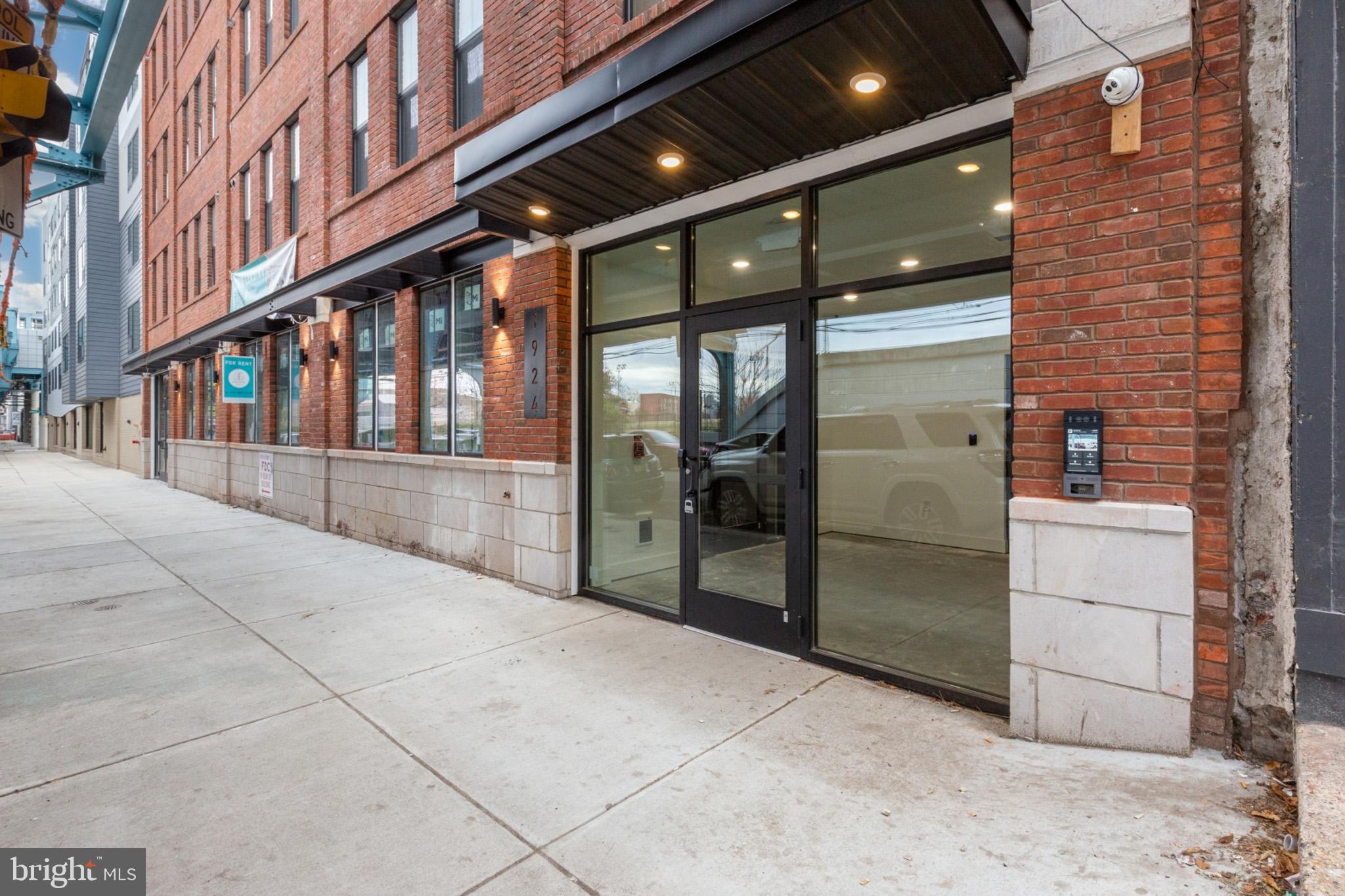 EAST KENSINGTON - Residential Lease