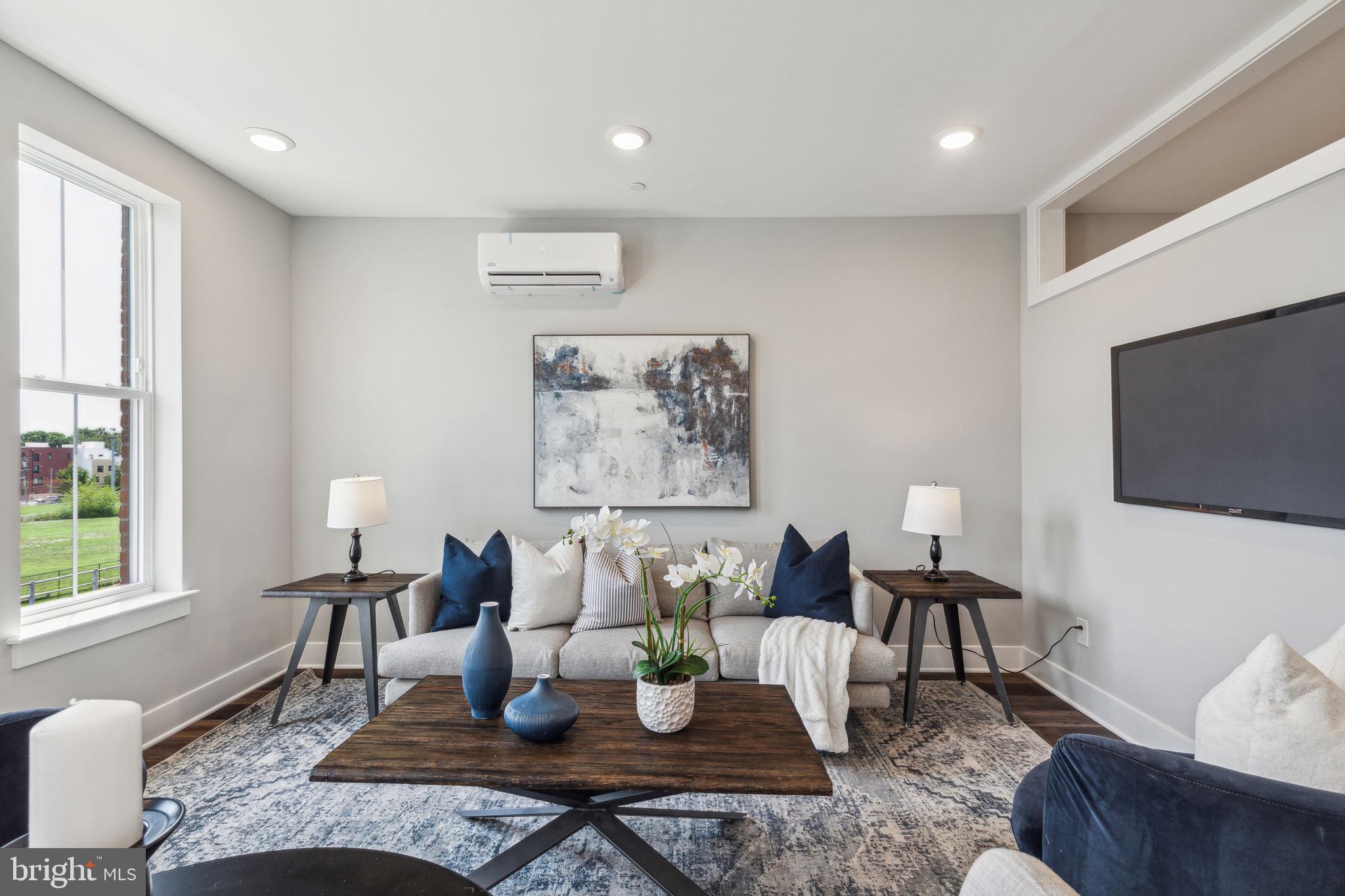 EAST KENSINGTON - Residential Lease