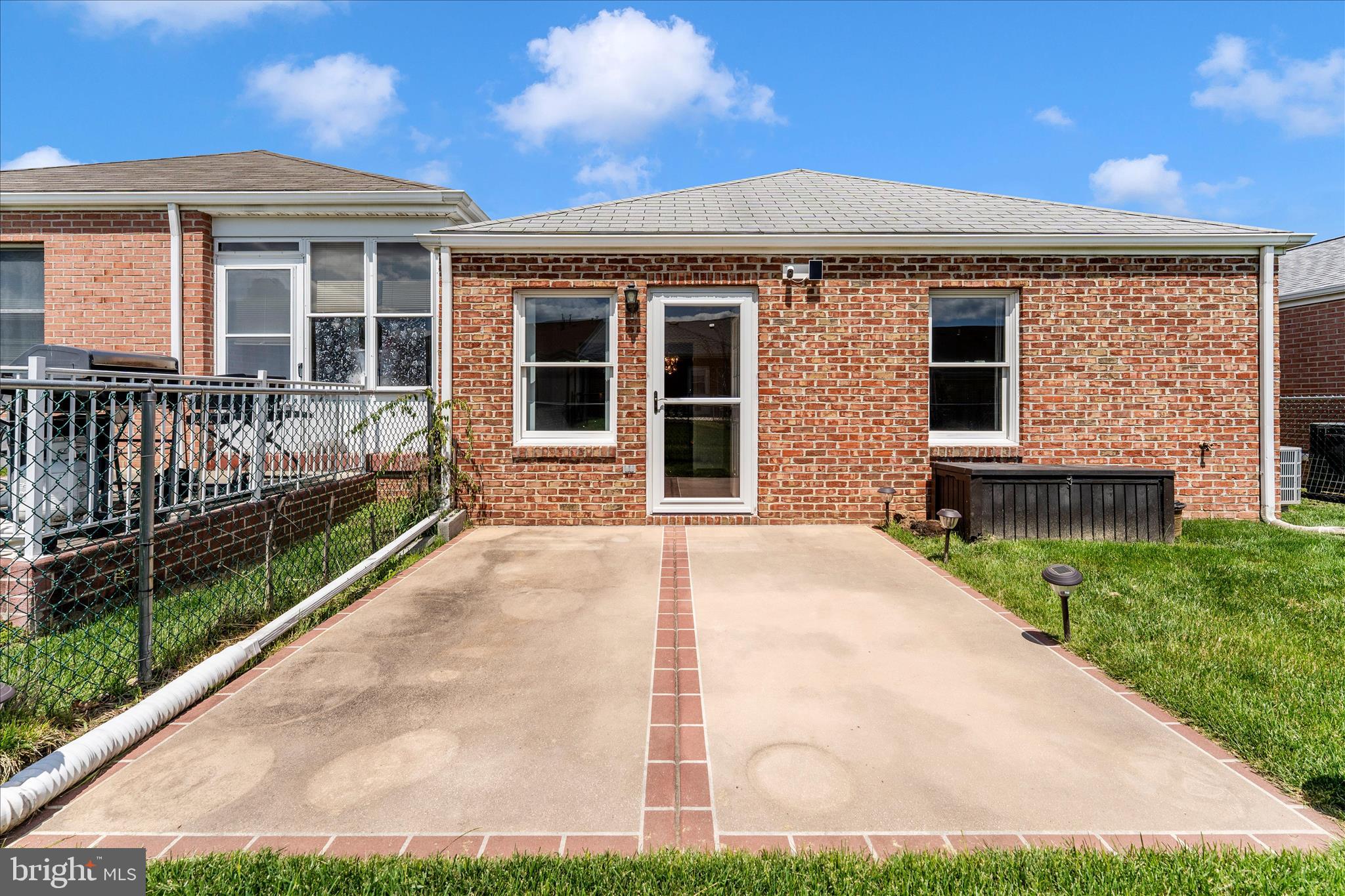SOUTH POINTE - Residential