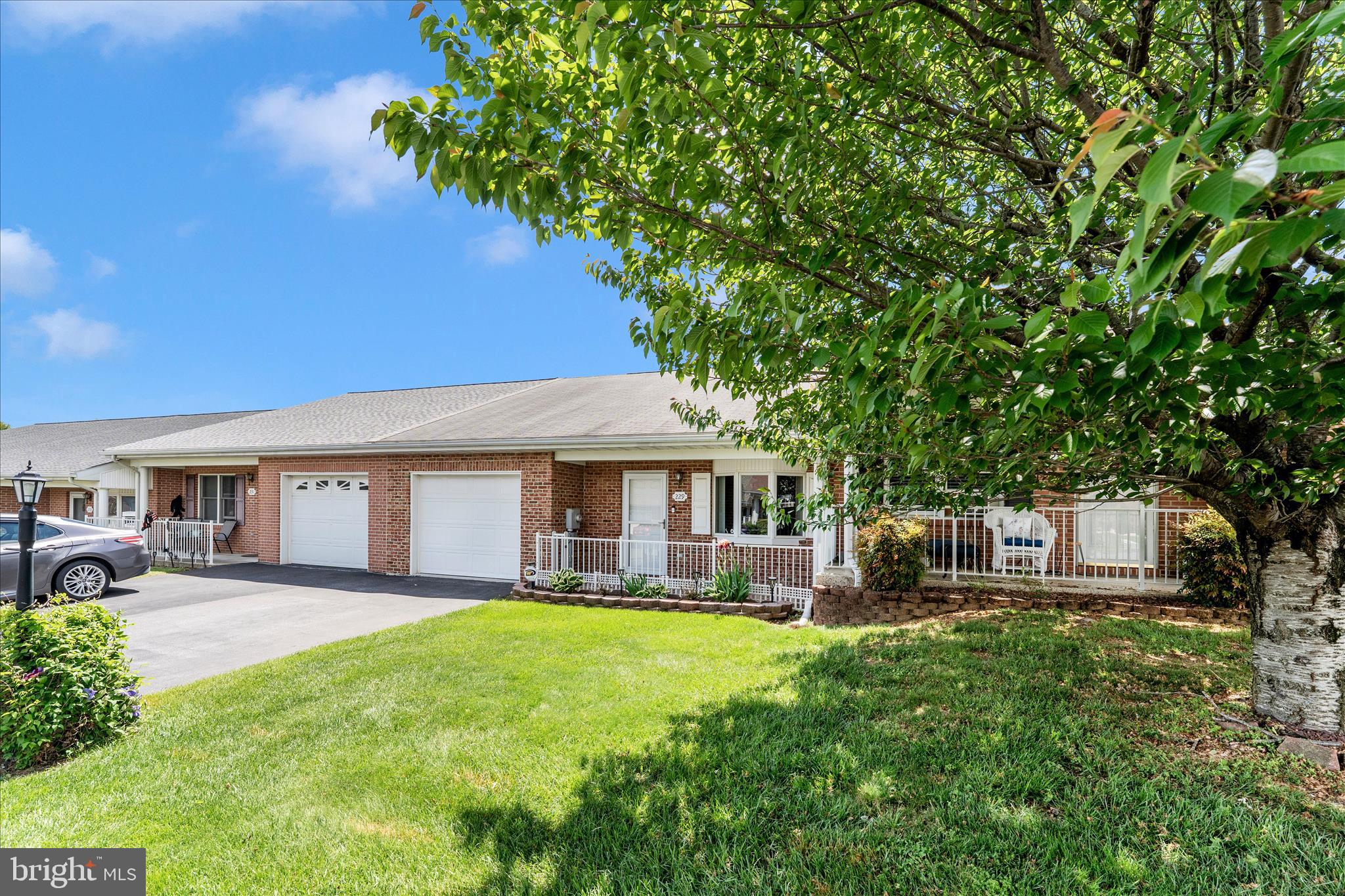 SOUTH POINTE - Residential