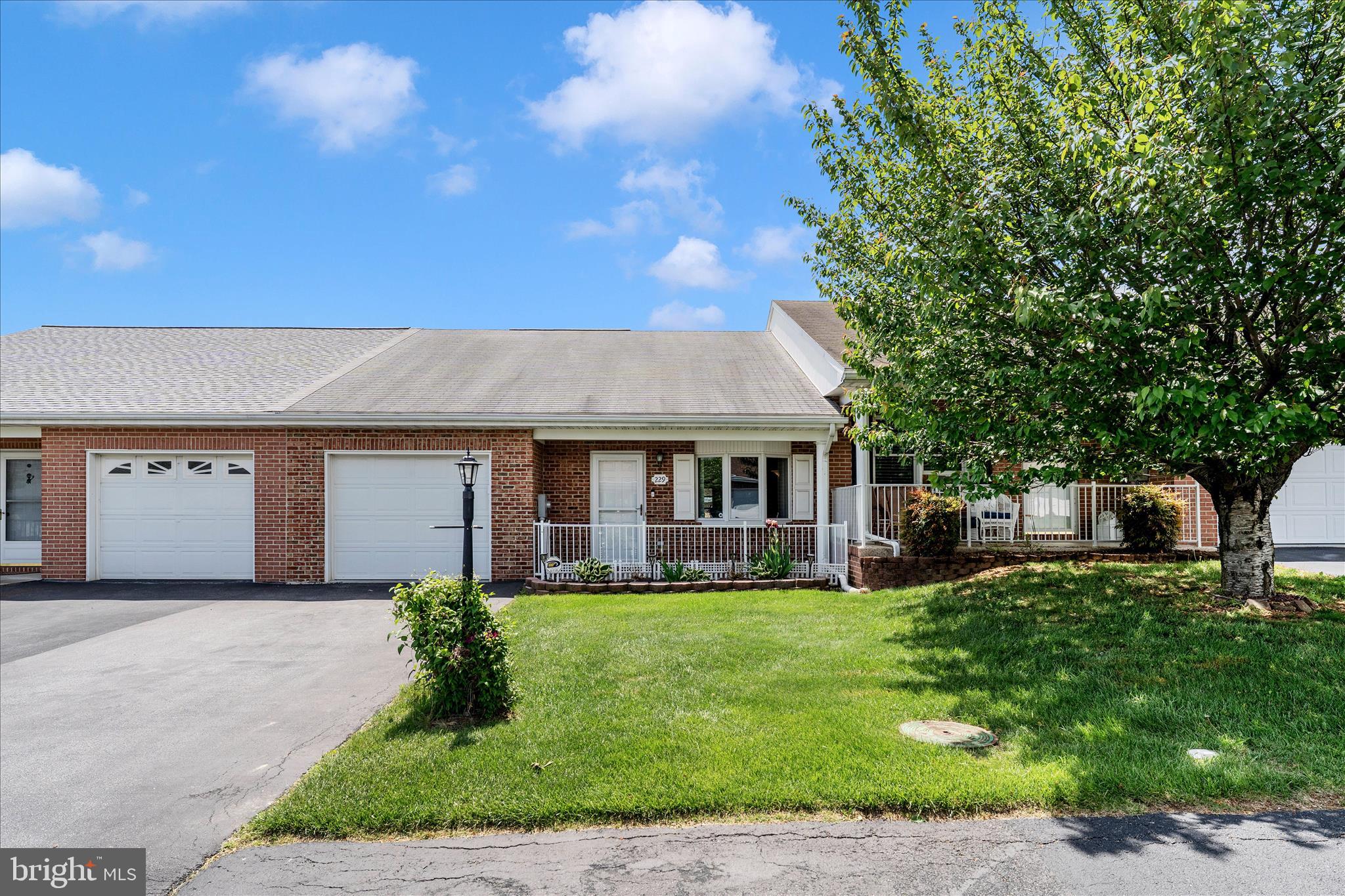SOUTH POINTE - Residential
