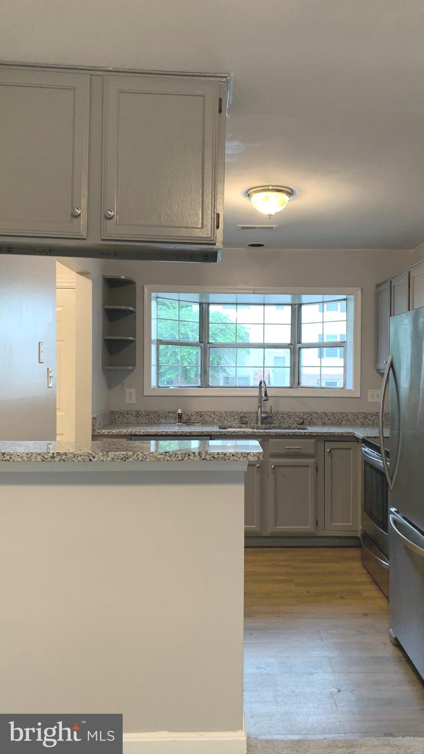 SUNNINGDALE MEADOWS - Residential Lease