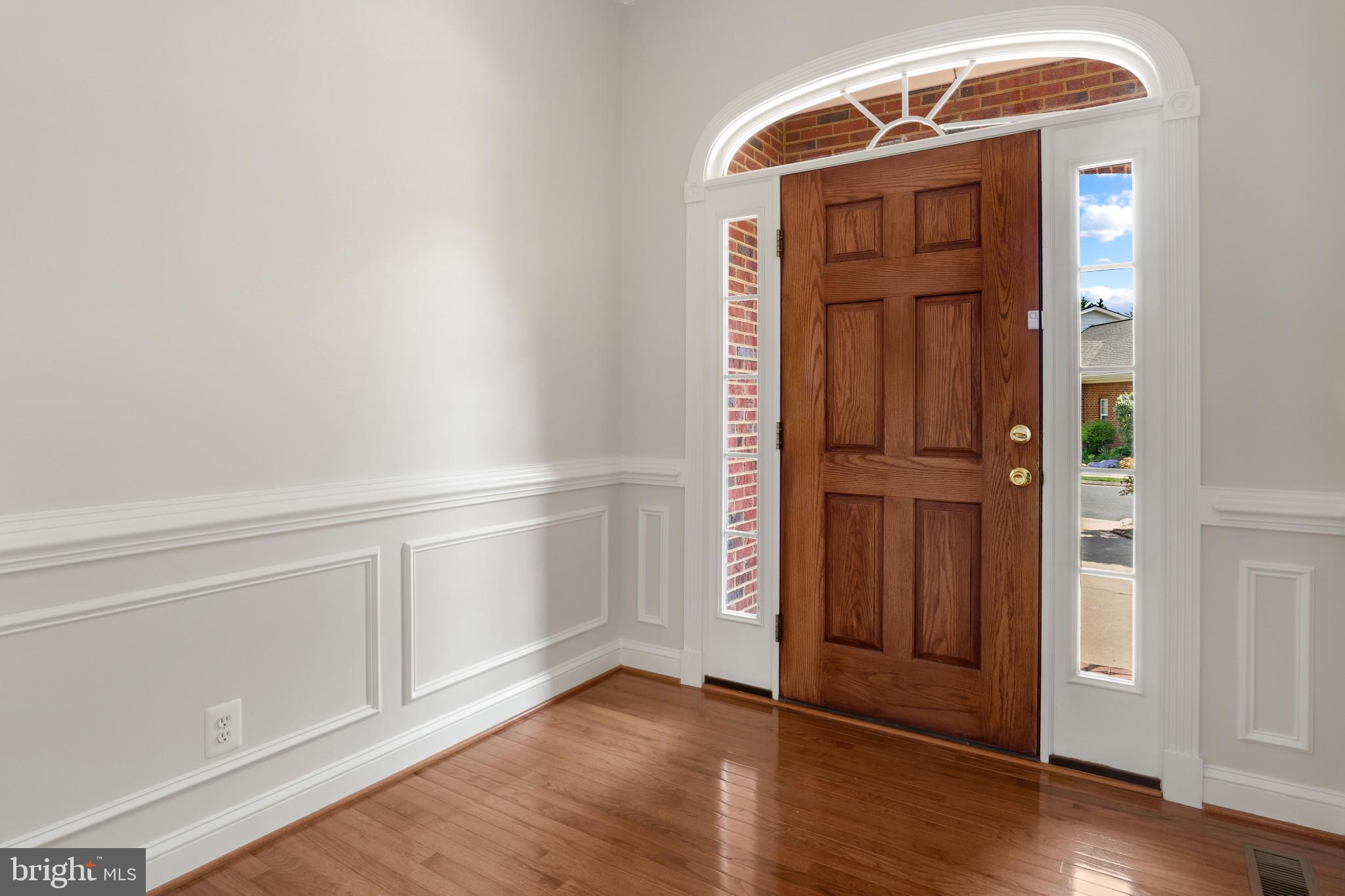 CARRIAGE HOUSE CHASE - Residential