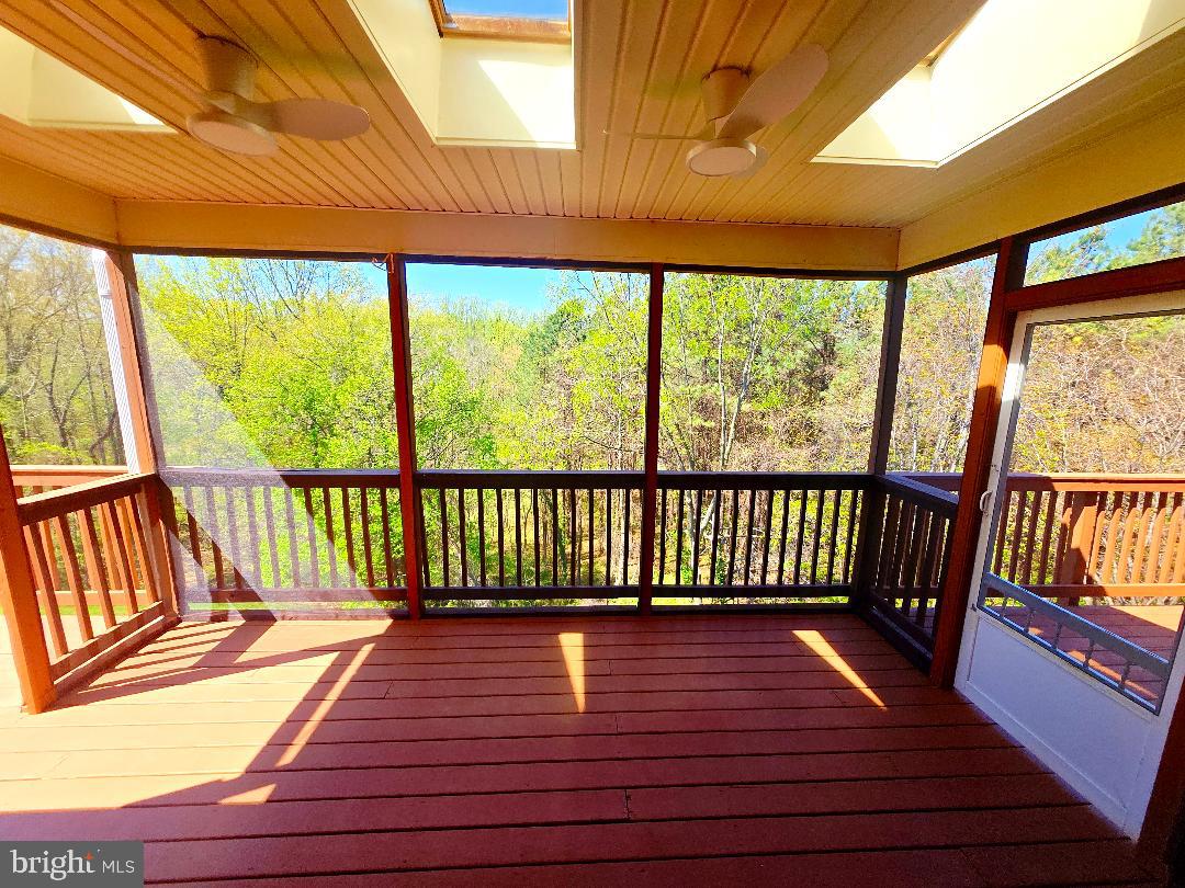 CARRIAGE HOUSE CHASE - Residential