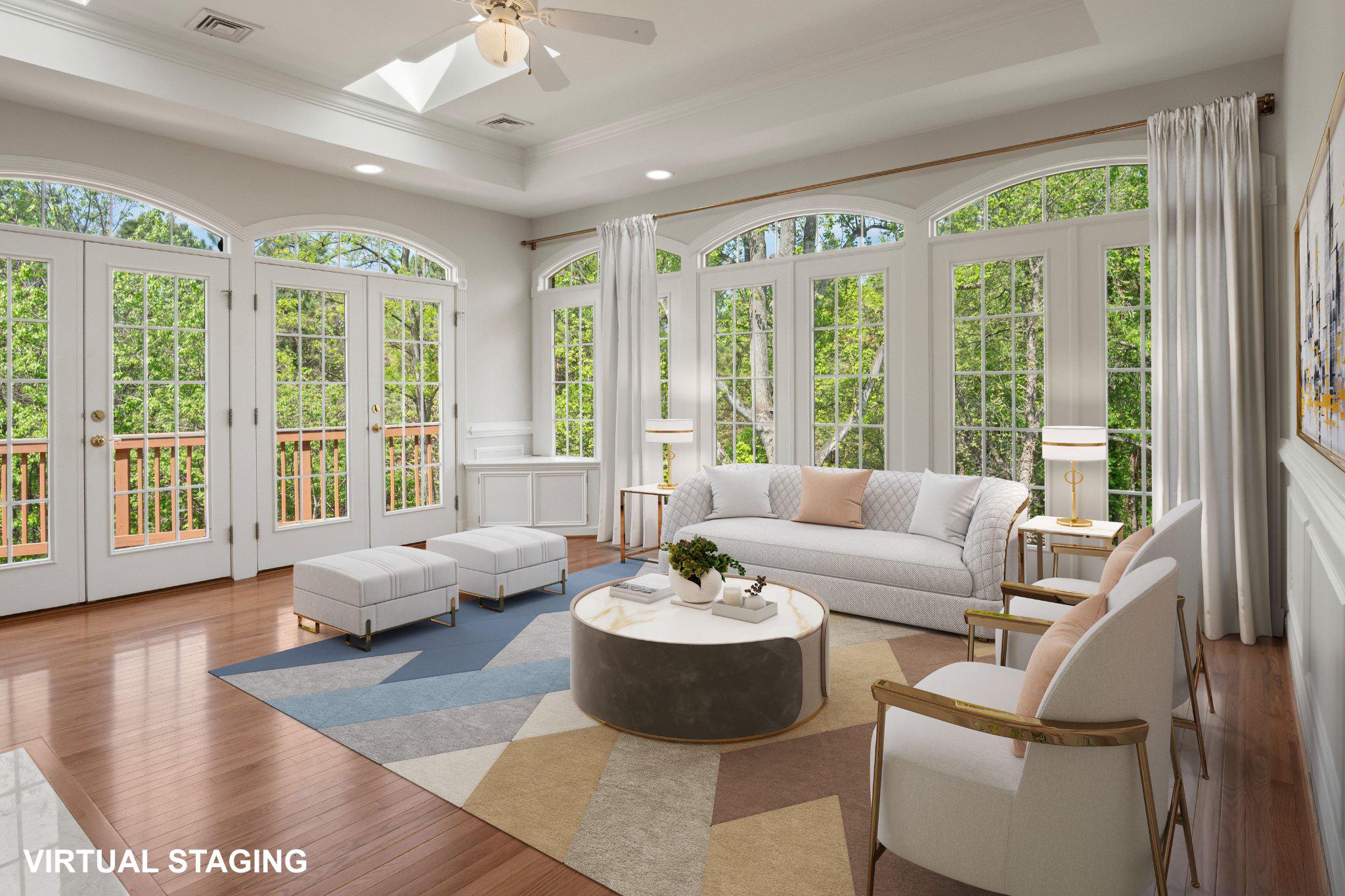 CARRIAGE HOUSE CHASE - Residential