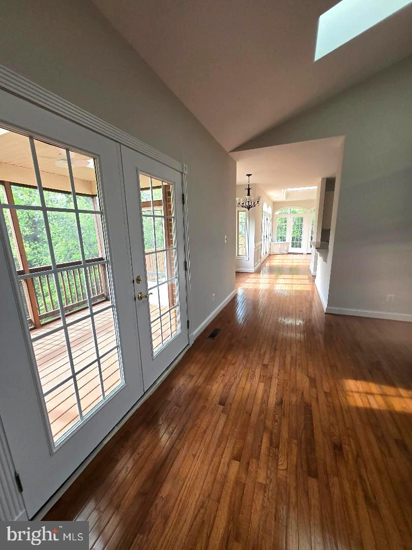 CARRIAGE HOUSE CHASE - Residential