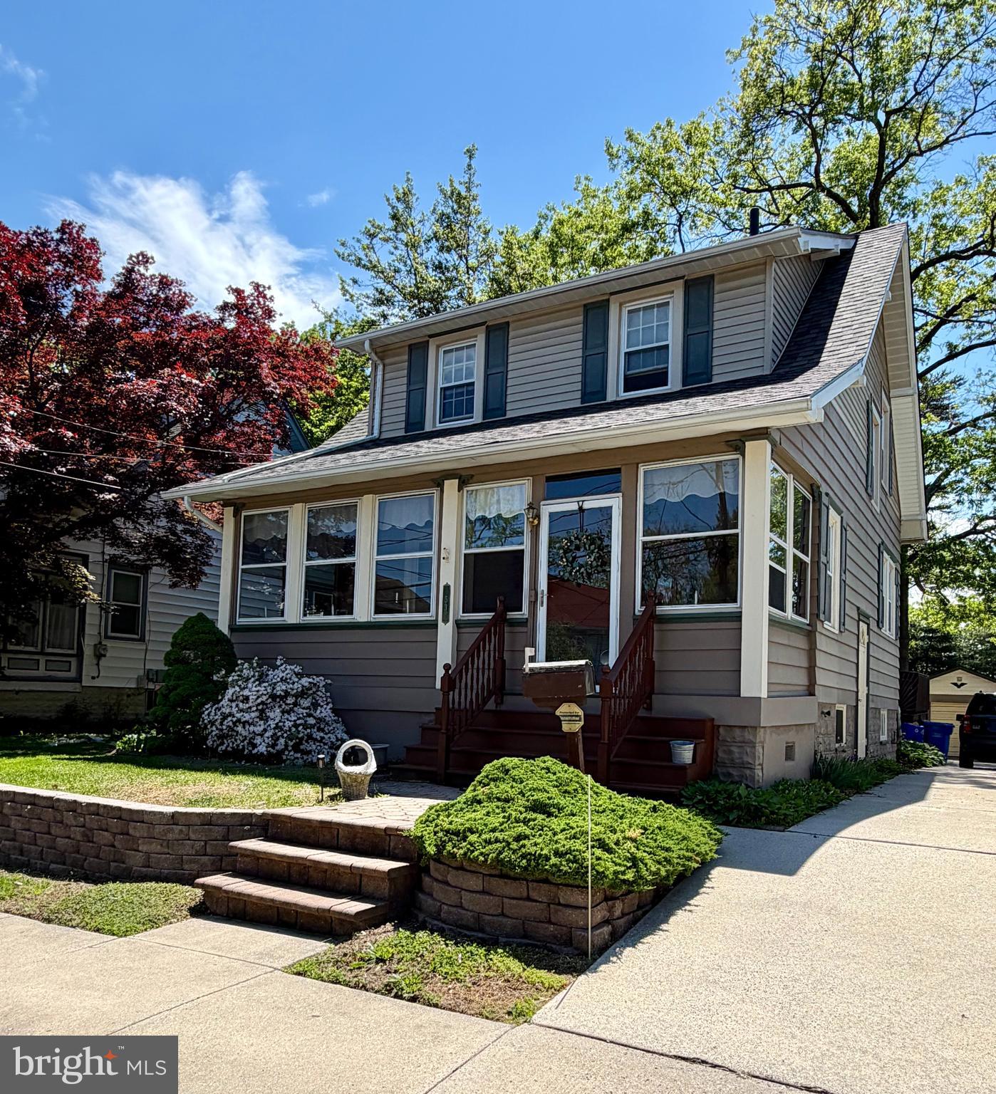 53 WATKINS AVENUE