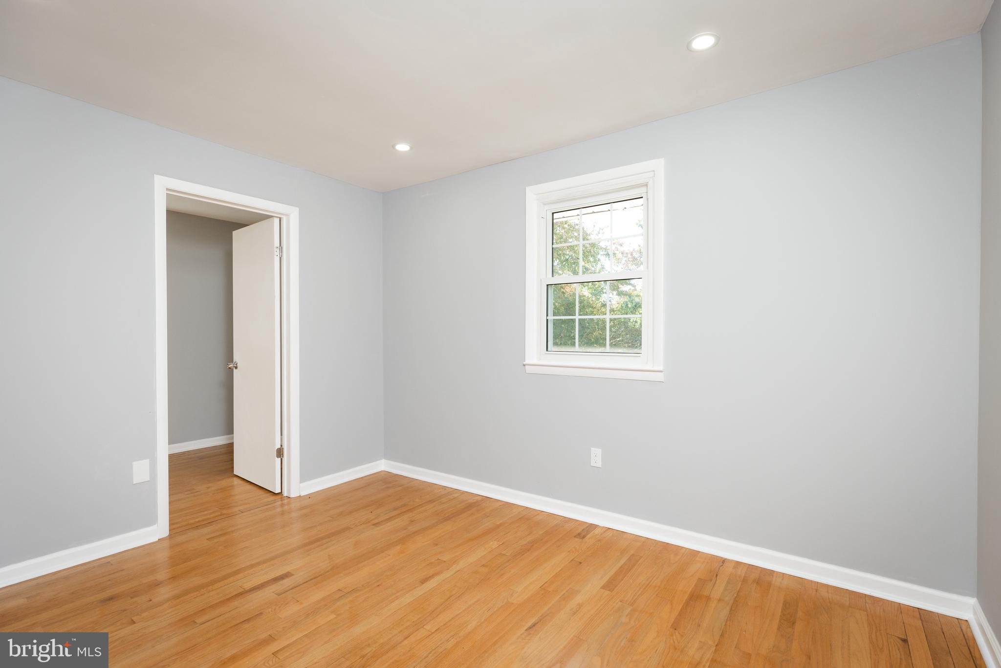 GRAYLYN CREST - Residential Lease