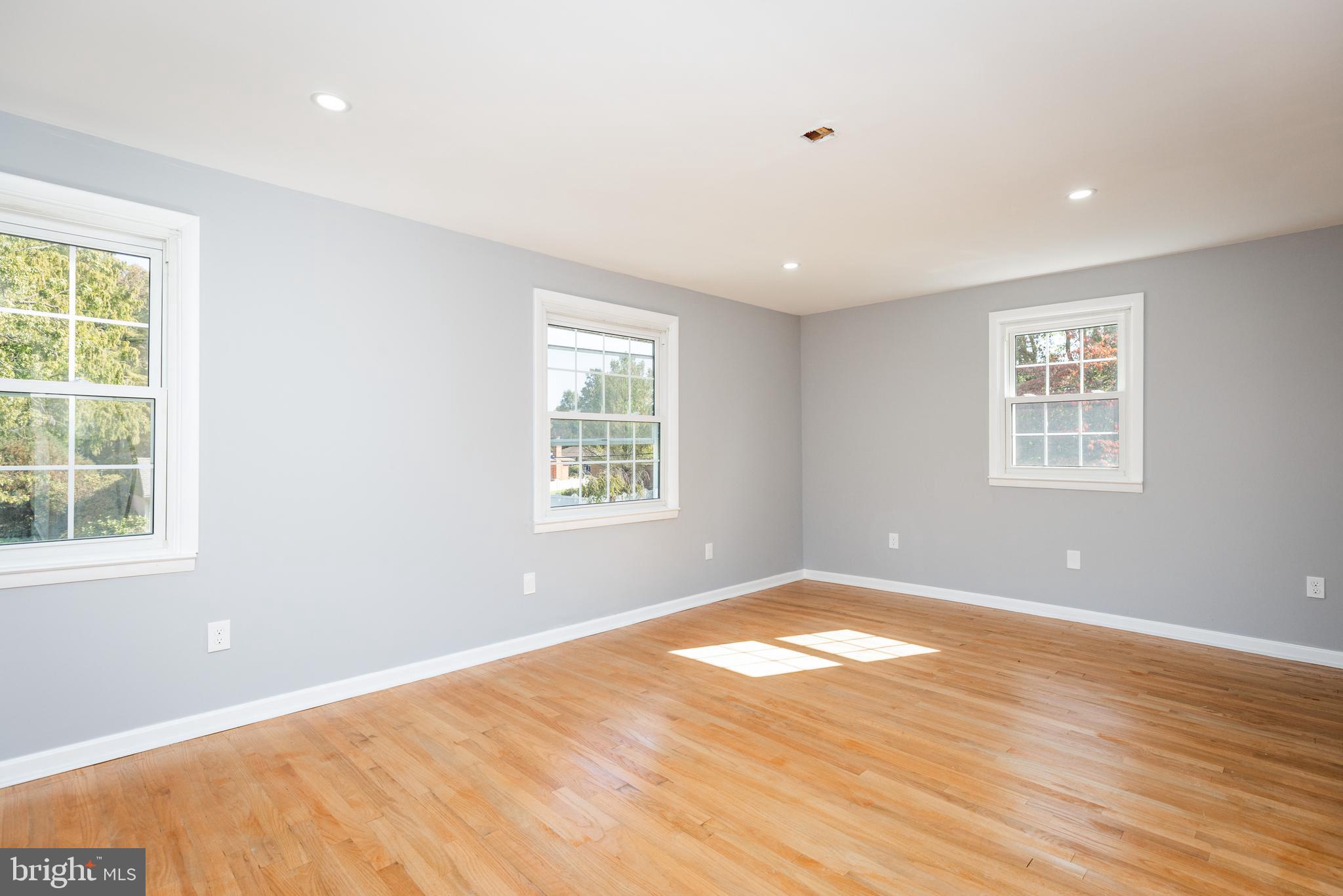 GRAYLYN CREST - Residential Lease