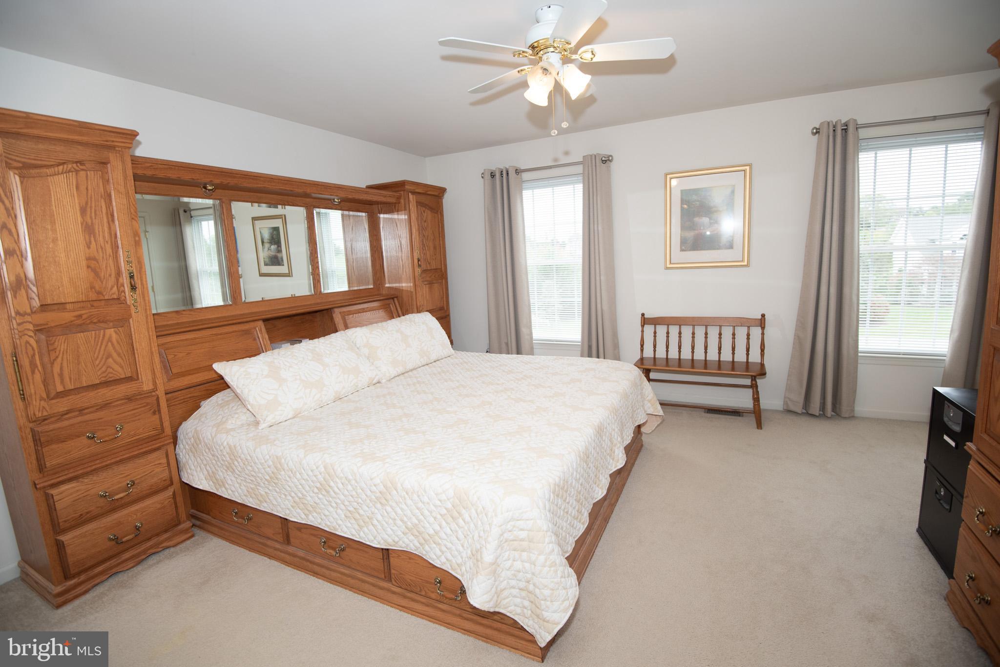 WINDSOR MANOR - Residential