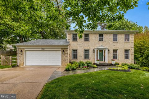 Photo of 2068 Kedge Drive, VIENNA, VA 22181 (MLS # VAFX2307058)