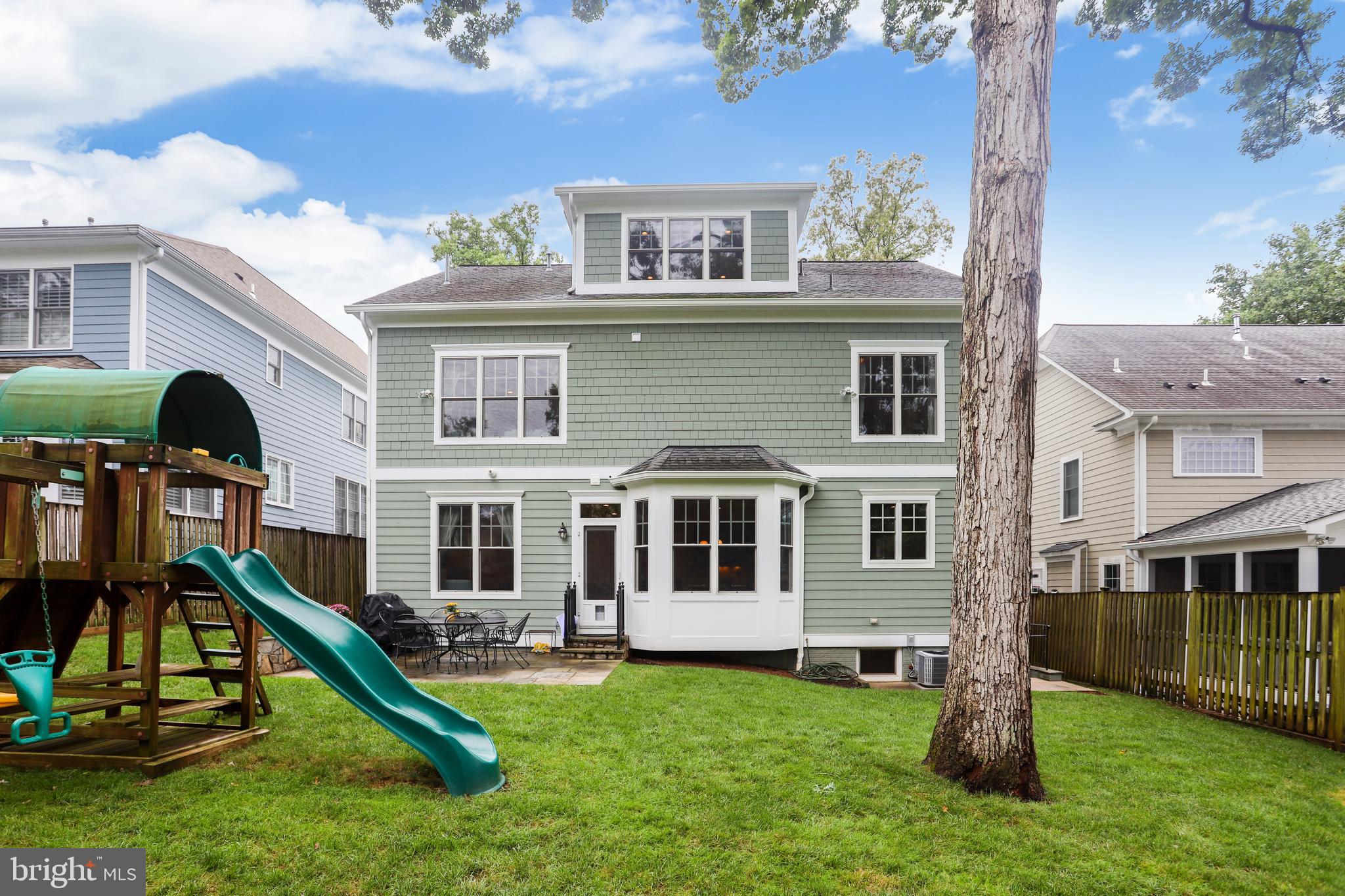 ALTA VISTA TERRACE - Residential
