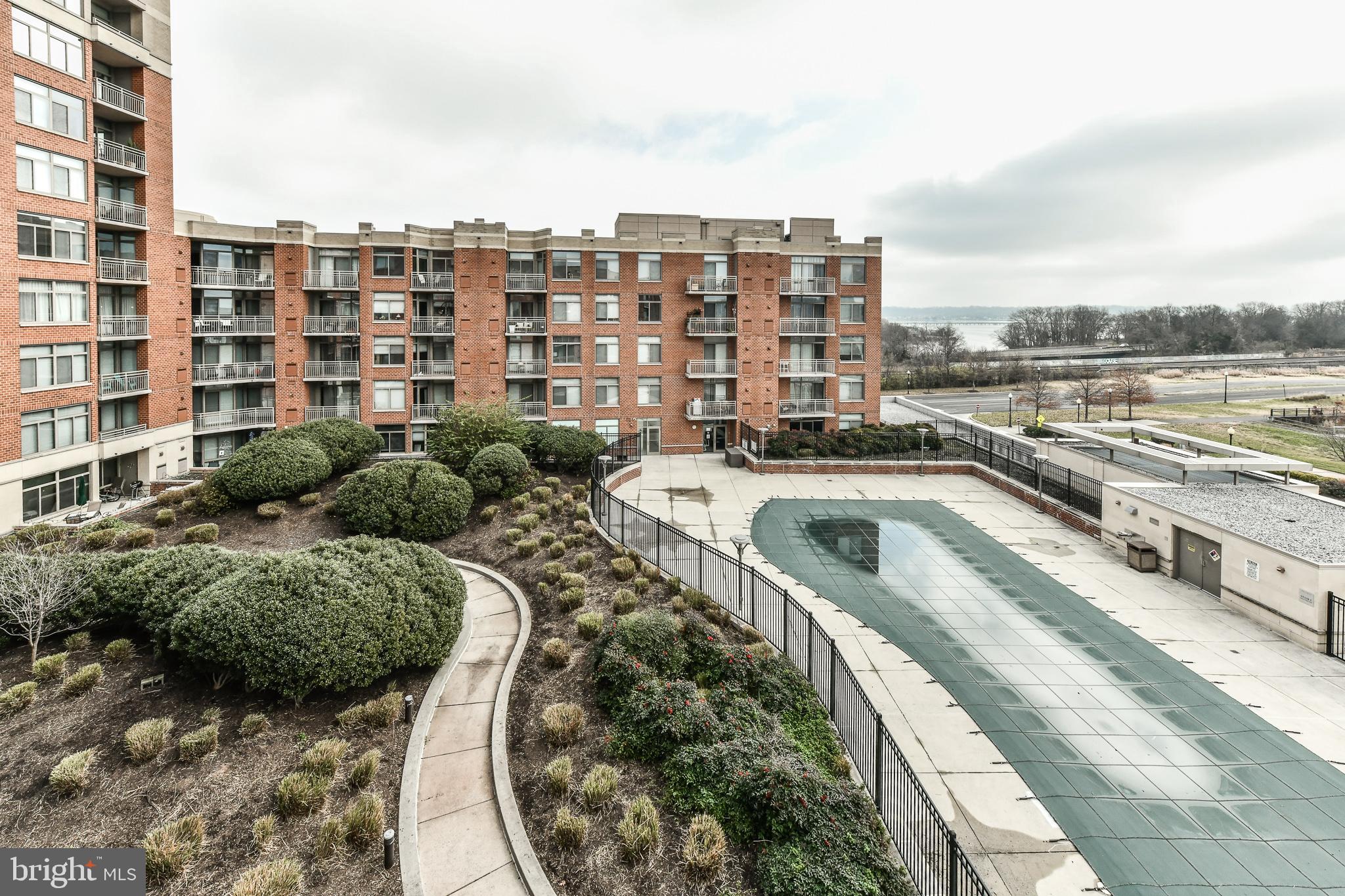 ECLIPSE ON CENTER PARK - Residential Lease