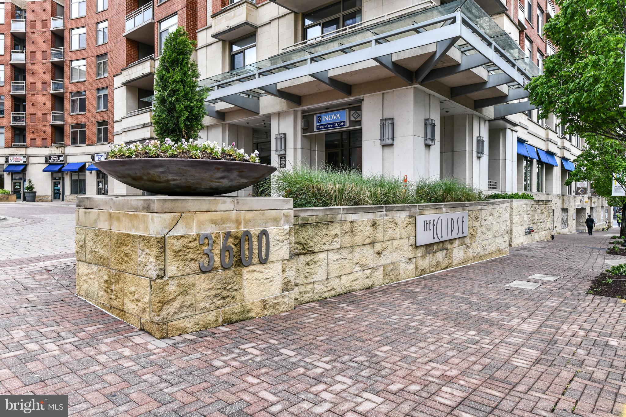 ECLIPSE ON CENTER PARK - Residential Lease