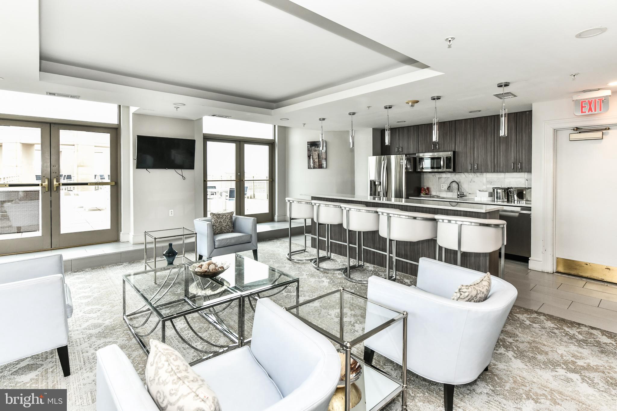 ECLIPSE ON CENTER PARK - Residential Lease