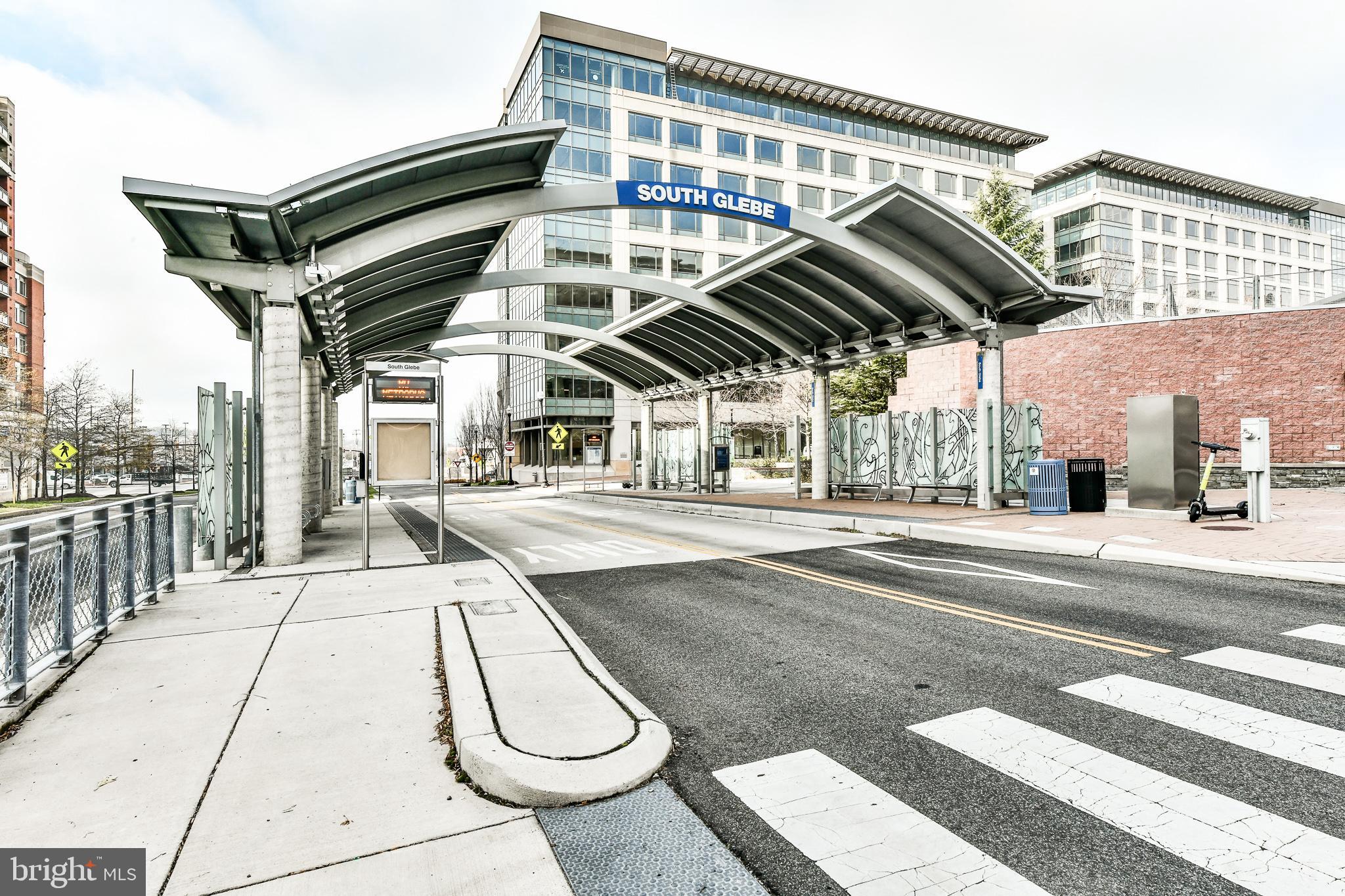 ECLIPSE ON CENTER PARK - Residential Lease