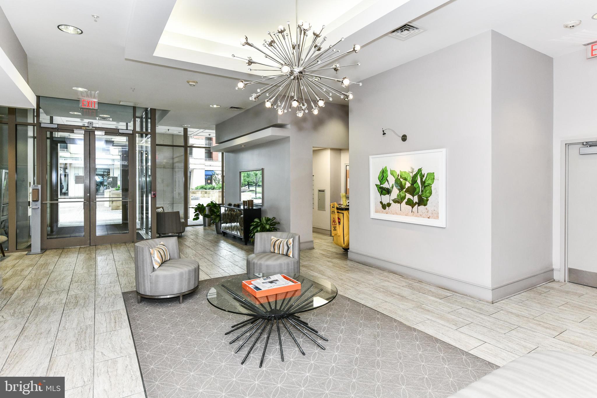 ECLIPSE ON CENTER PARK - Residential Lease