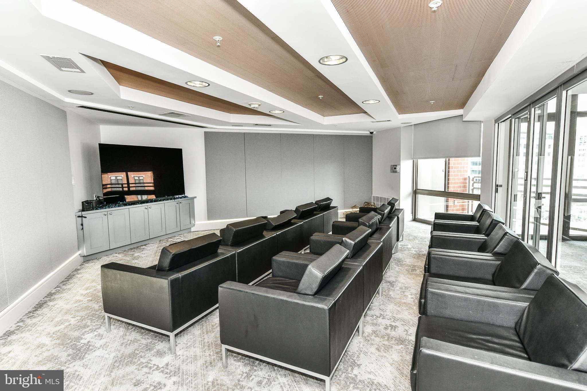 ECLIPSE ON CENTER PARK - Residential Lease