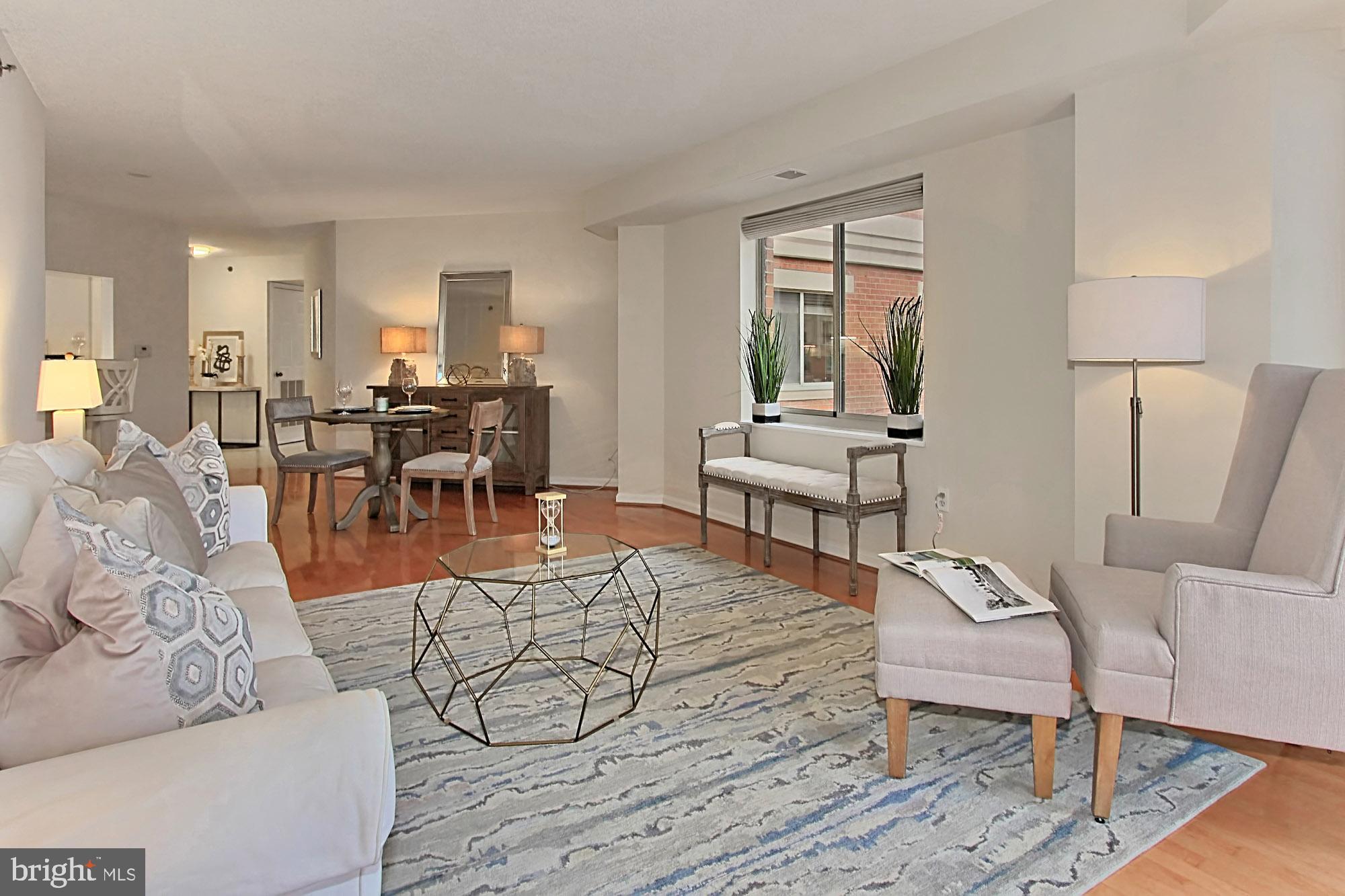 CARLYLE TOWERS - Residential